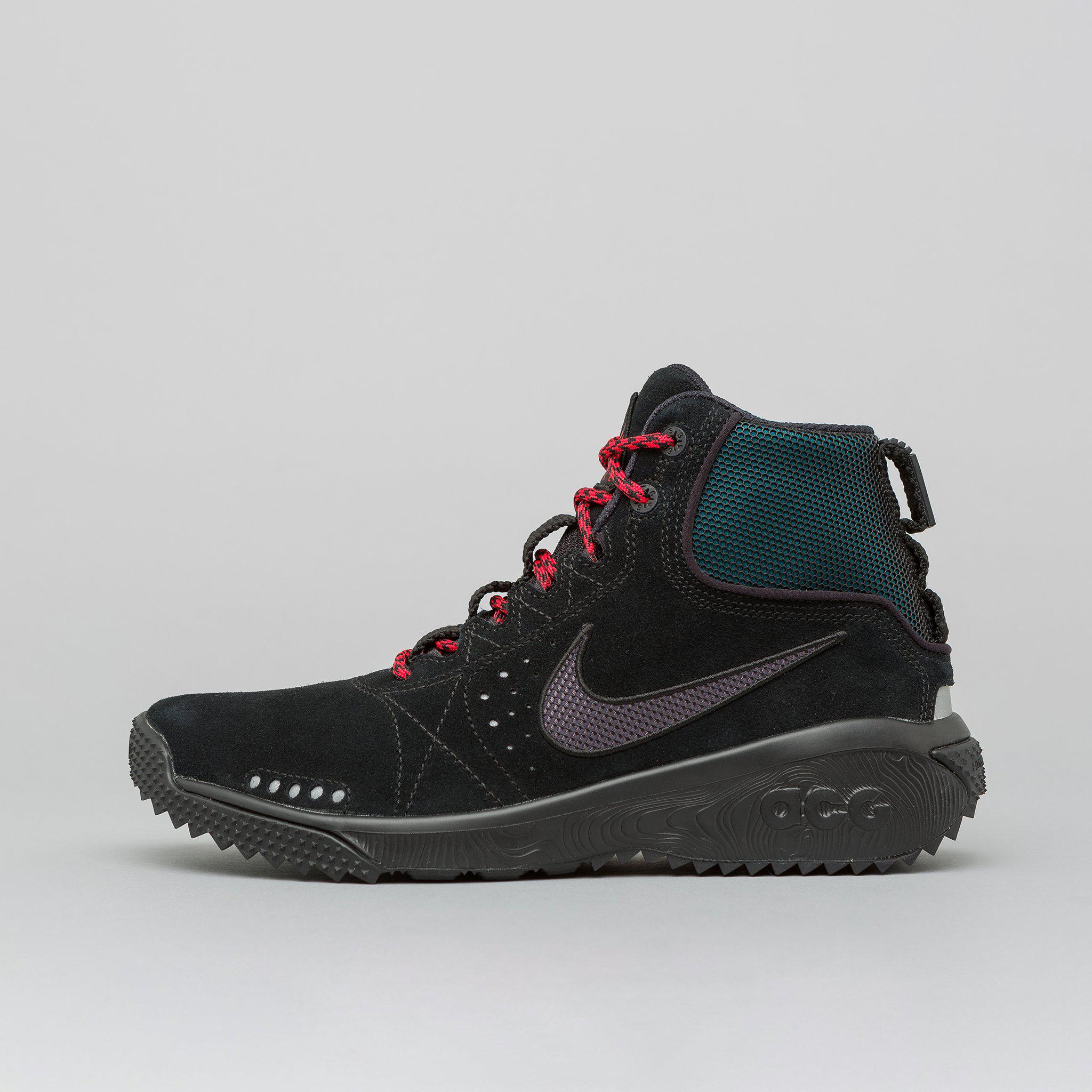 nike acg angel's rest on feet