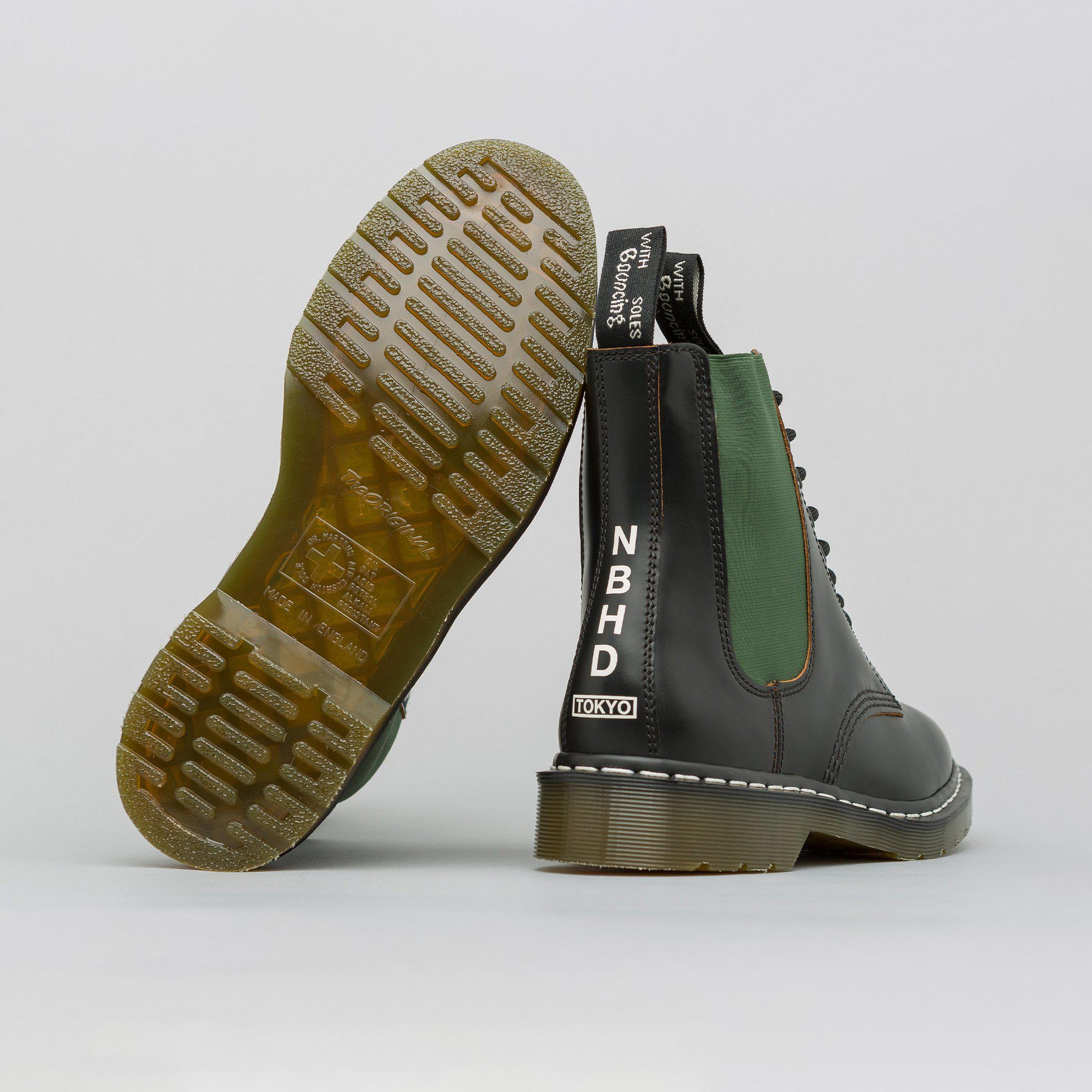 dr martens neighborhood 1460