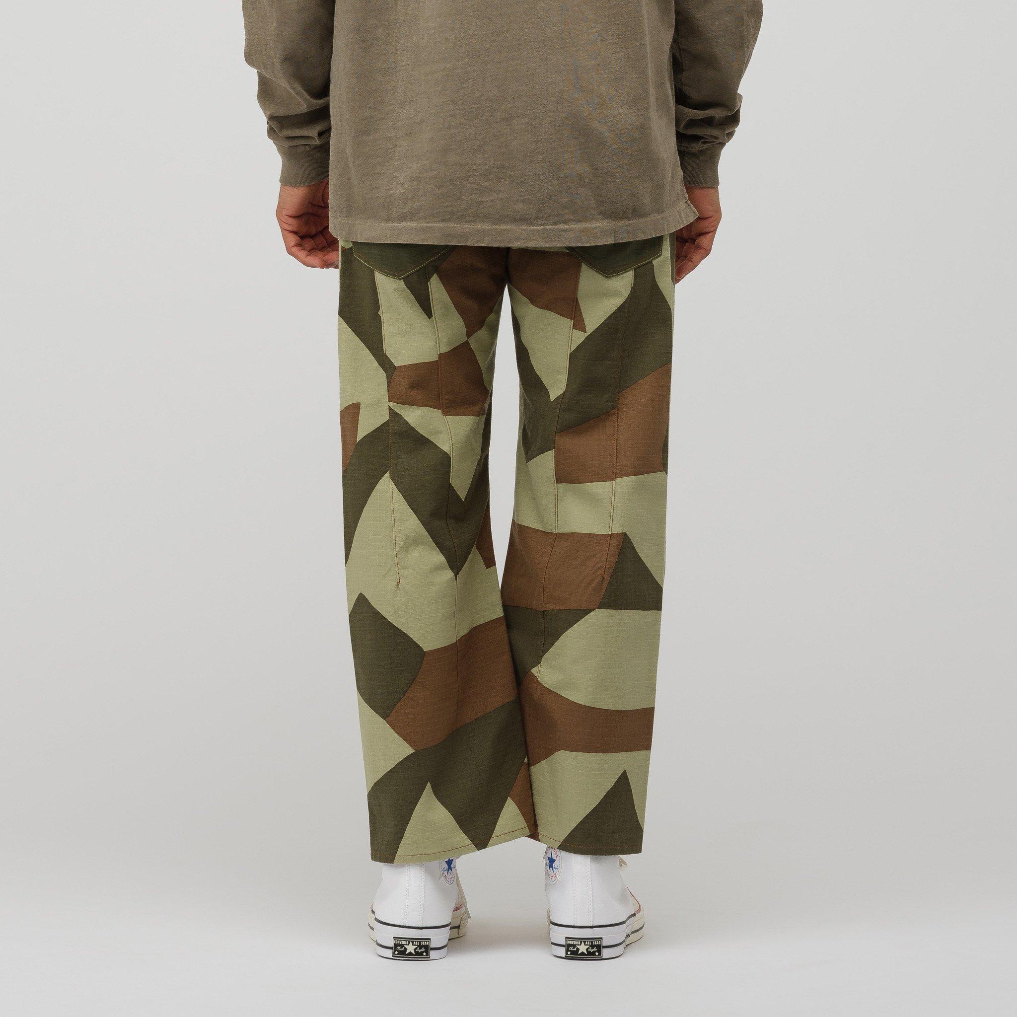 camouflage levis jeans