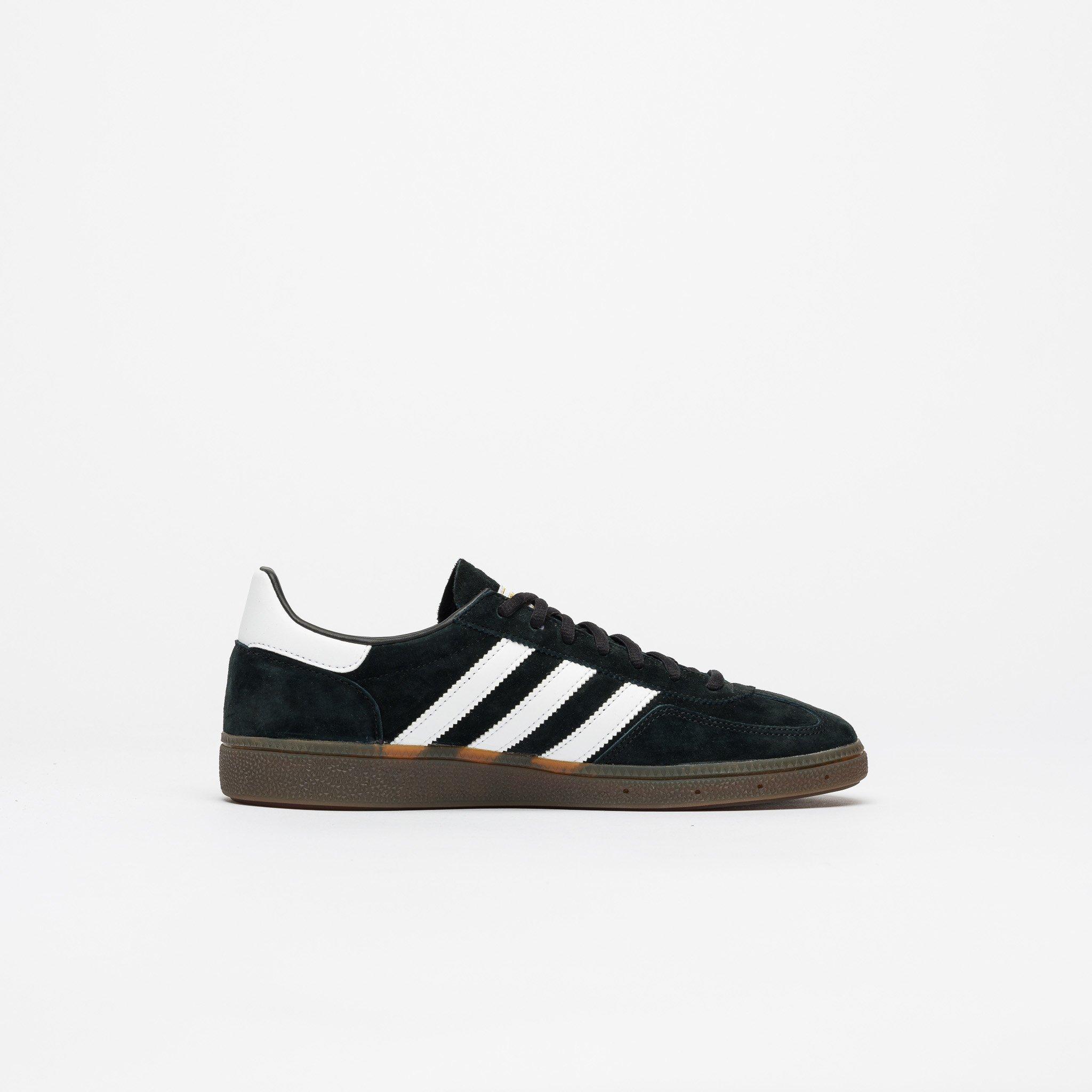 spezial black and white