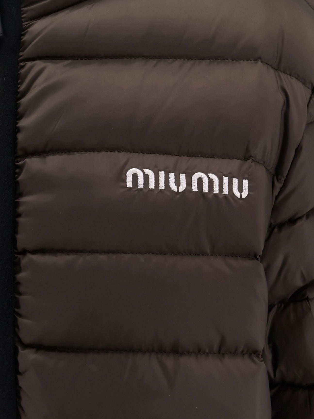 ダウンジャケット・コート Miu Miu Recycled Polyester Hooded Down Jacket Miu Miu Recycled Polyester Hooded Down Jacket in Black | Lyst