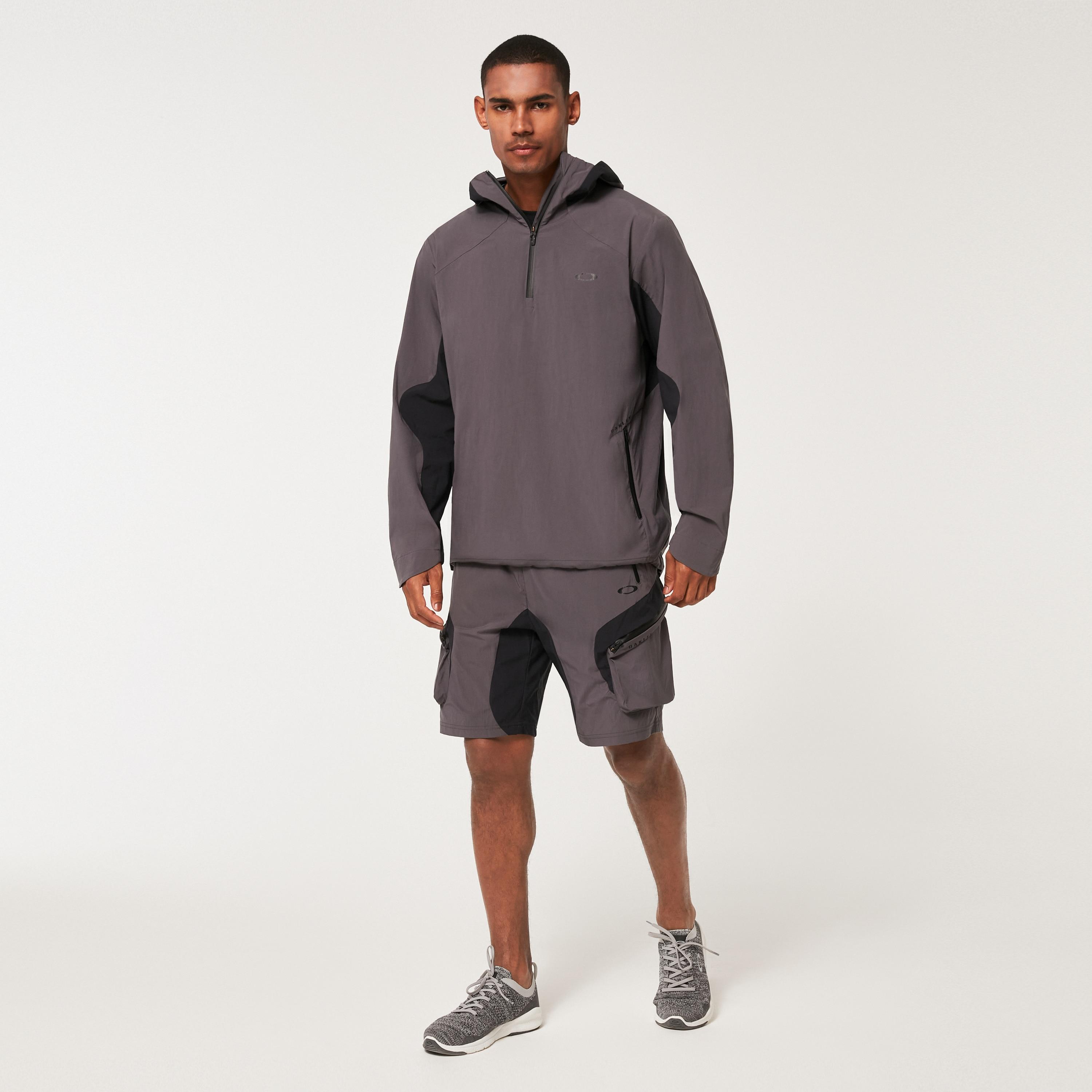 Oakley Latitude Cargo Short in Black for Men Lyst Australia