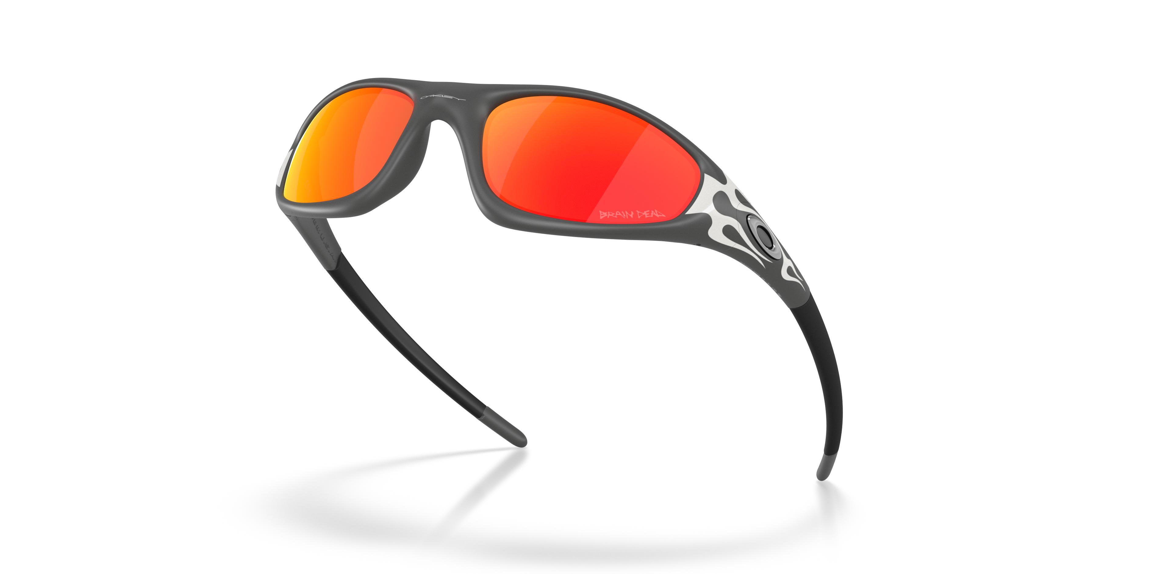 oakley-Grey-Heren-X-Brain-Dead 