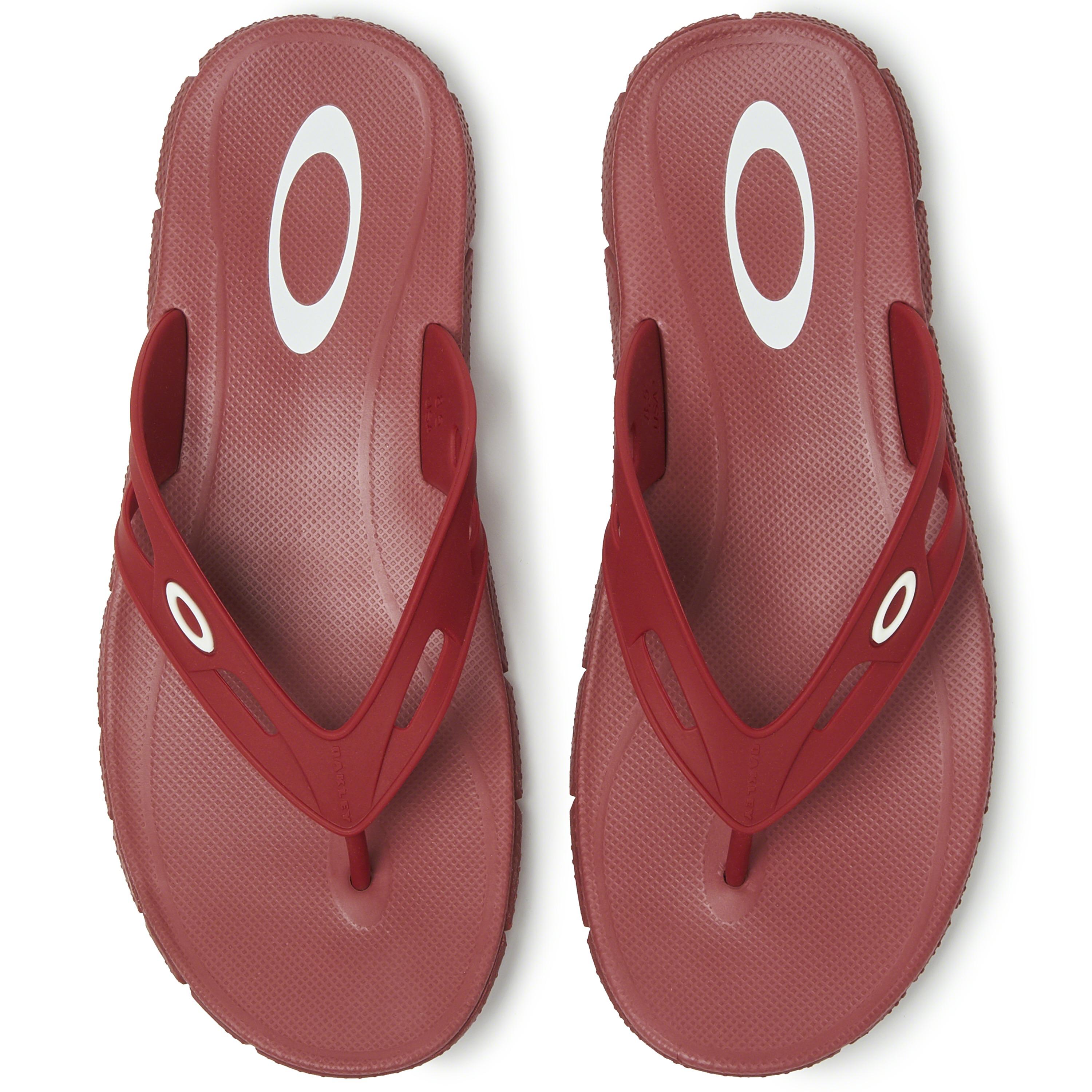 oakley operative 2.0 flip flops