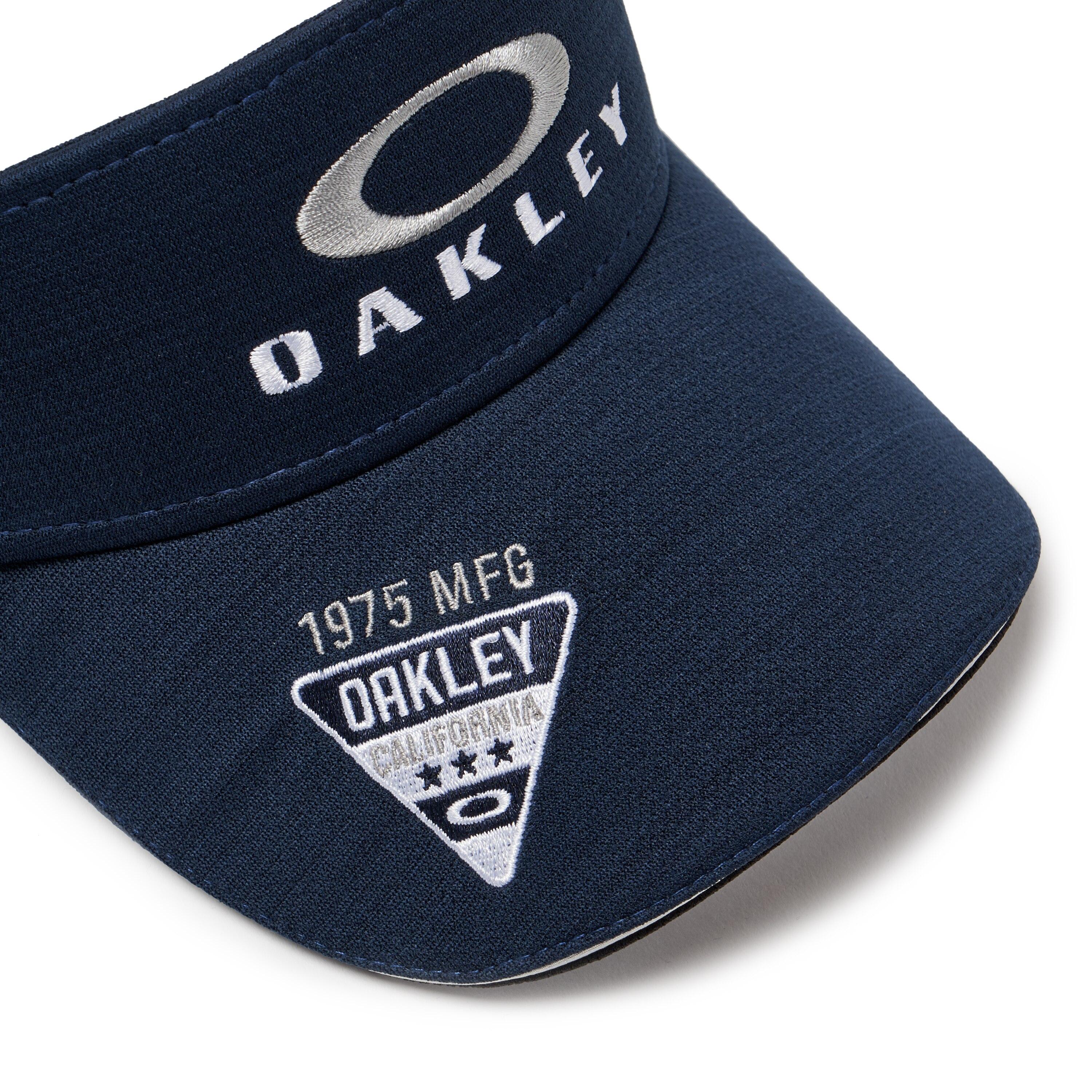 Oakley Synthetic Bg Emb Visor in Blue 