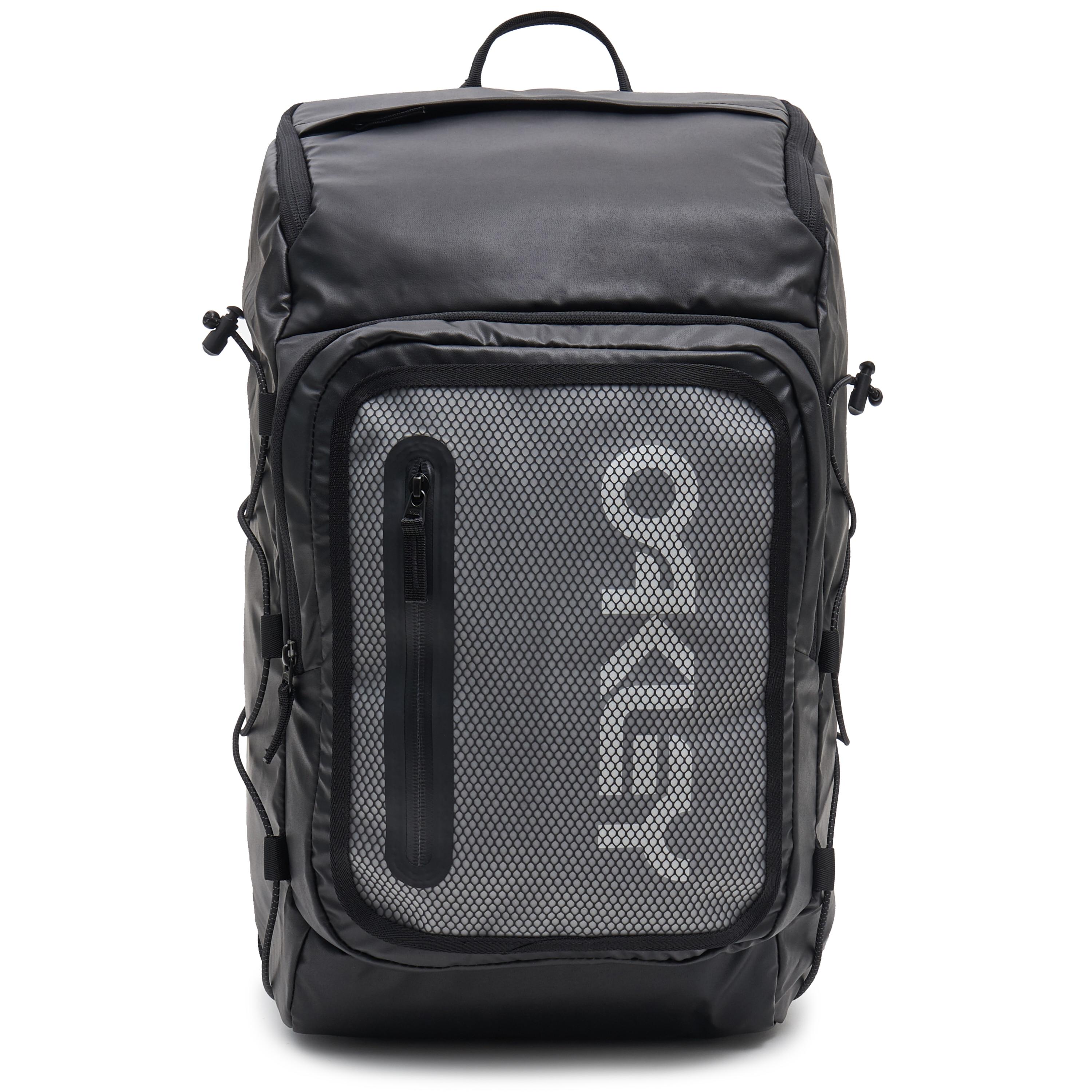 oakley utility square backpack