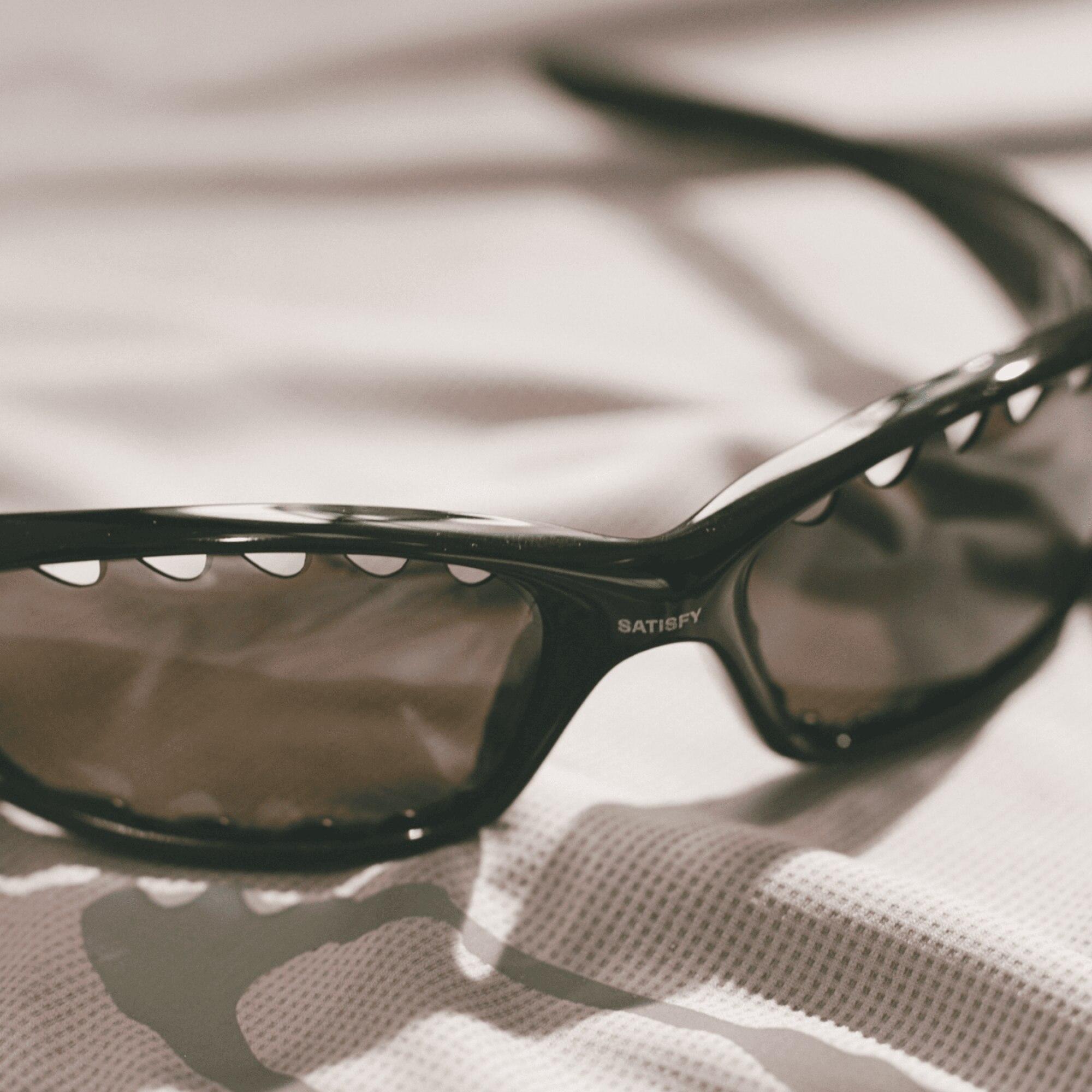 X Satisfy Straight Jacket® Sunglasses da Uomo di Oakley in Nero | Lyst