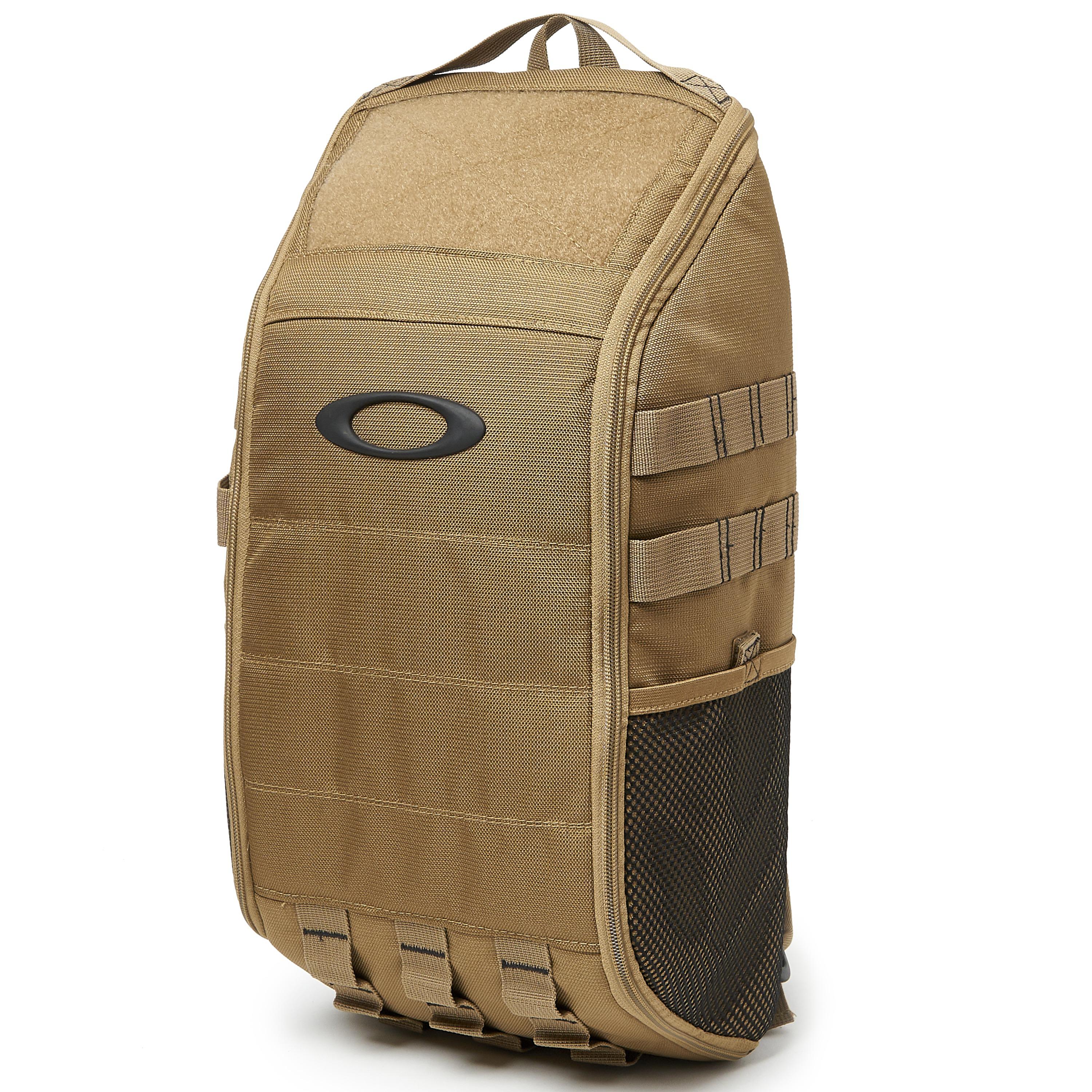 oakley extractor sling pack camo