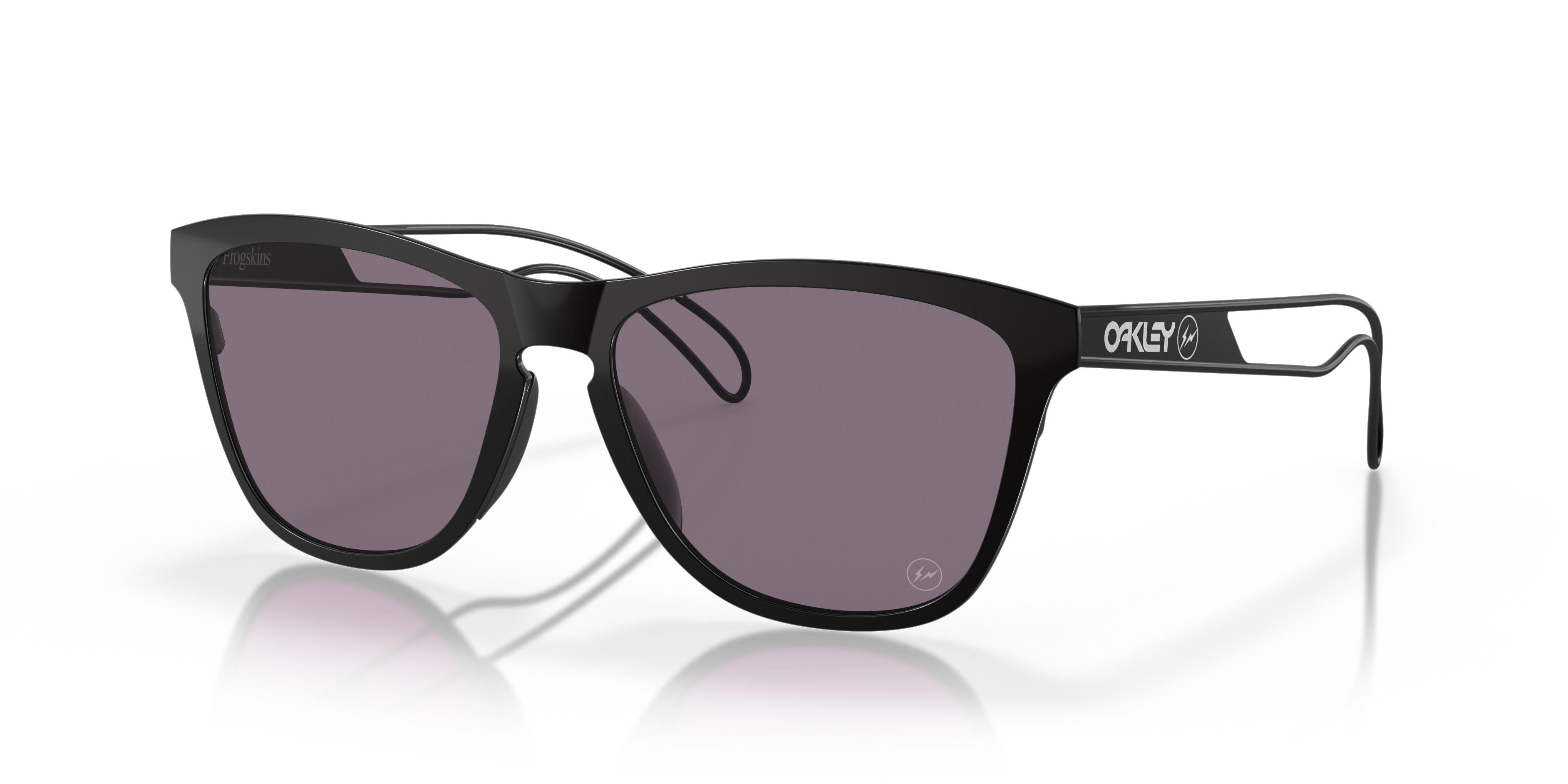 Oakley X Fragment - Frogskinstm Titanium Sunglasses in Grey