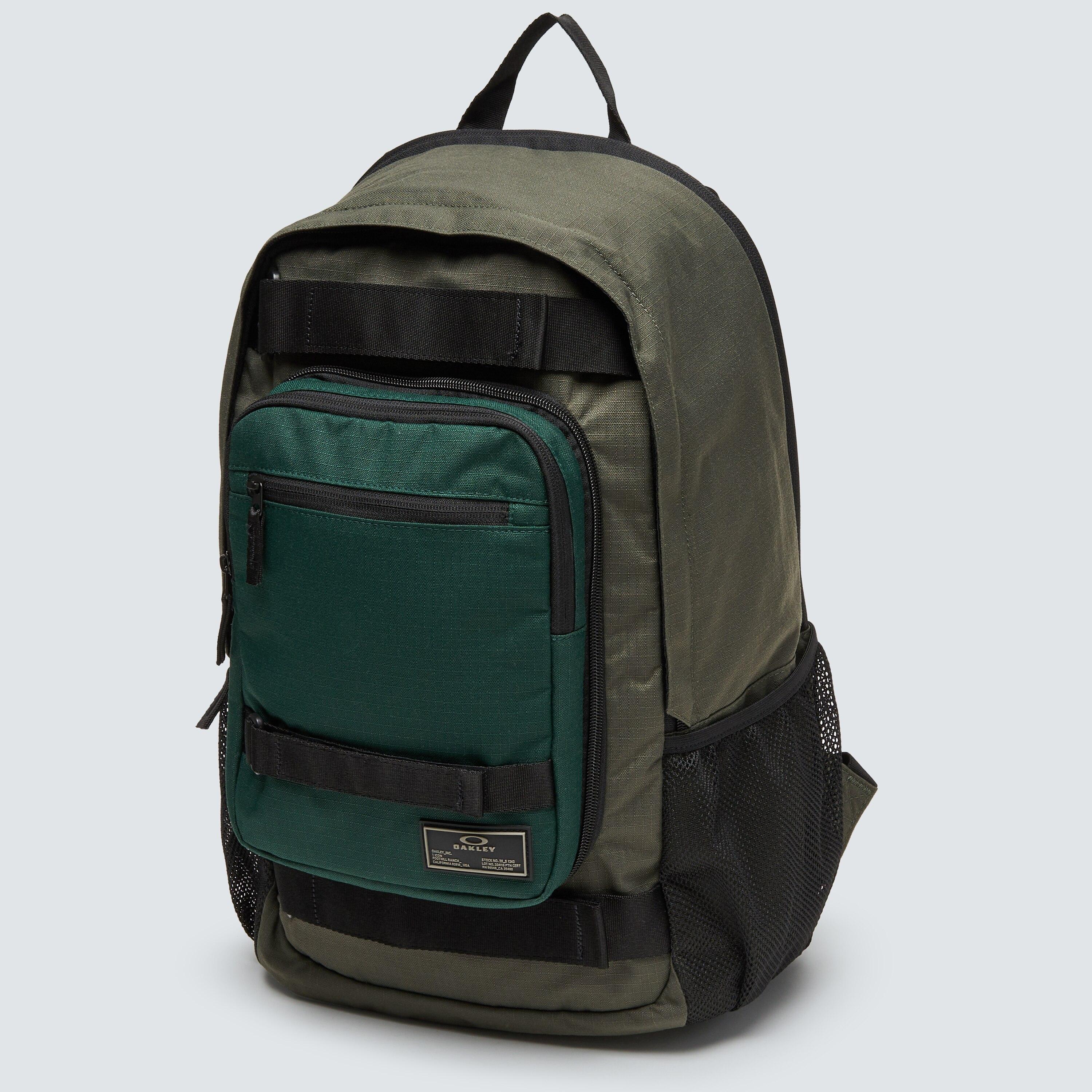 Multifunctional Smart Backpack Oakley de hombre de color Verde | Lyst