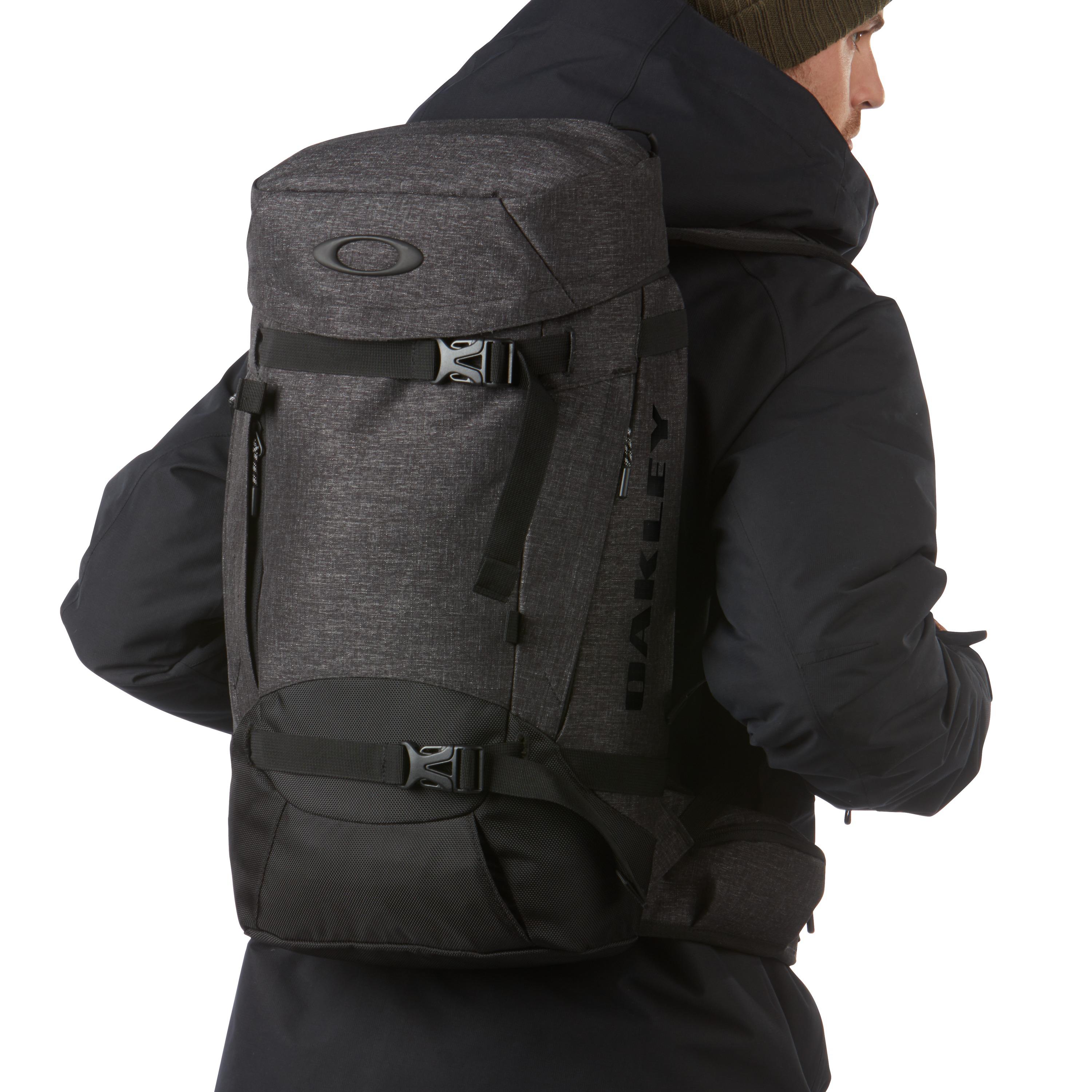 oakley tech backpack