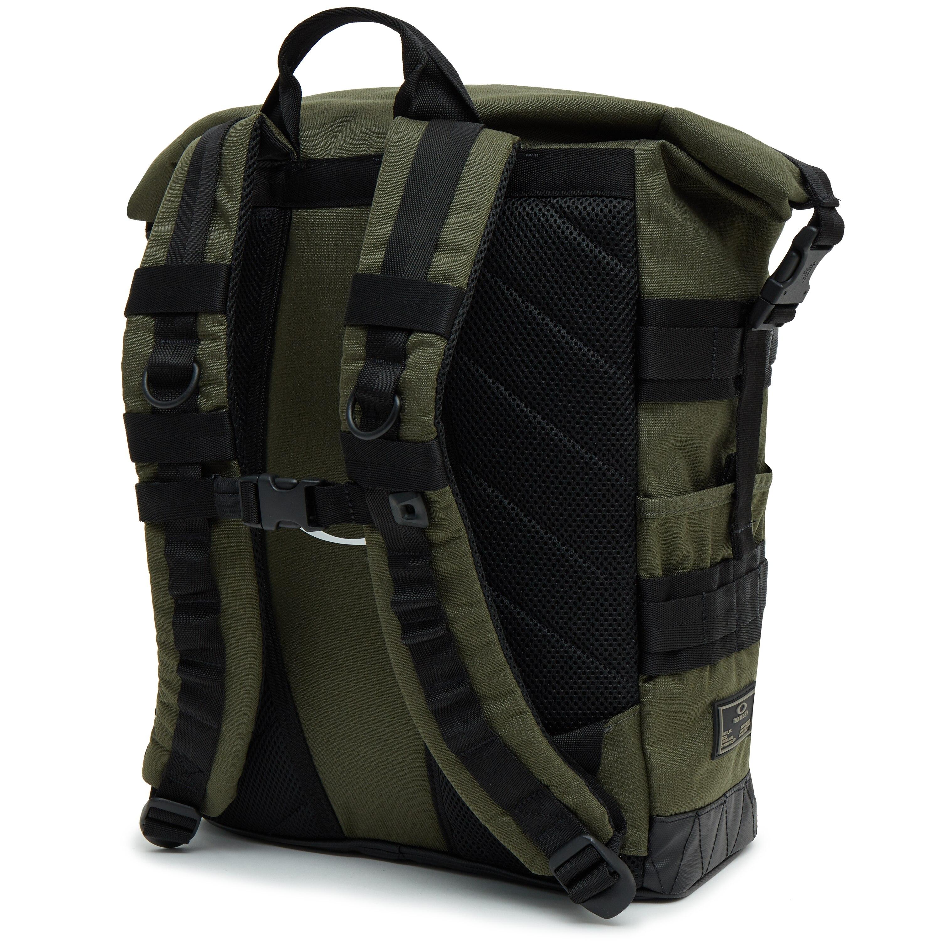 Oakley Synthetic Utility Folded Backpack in Green for Men - Lyst
