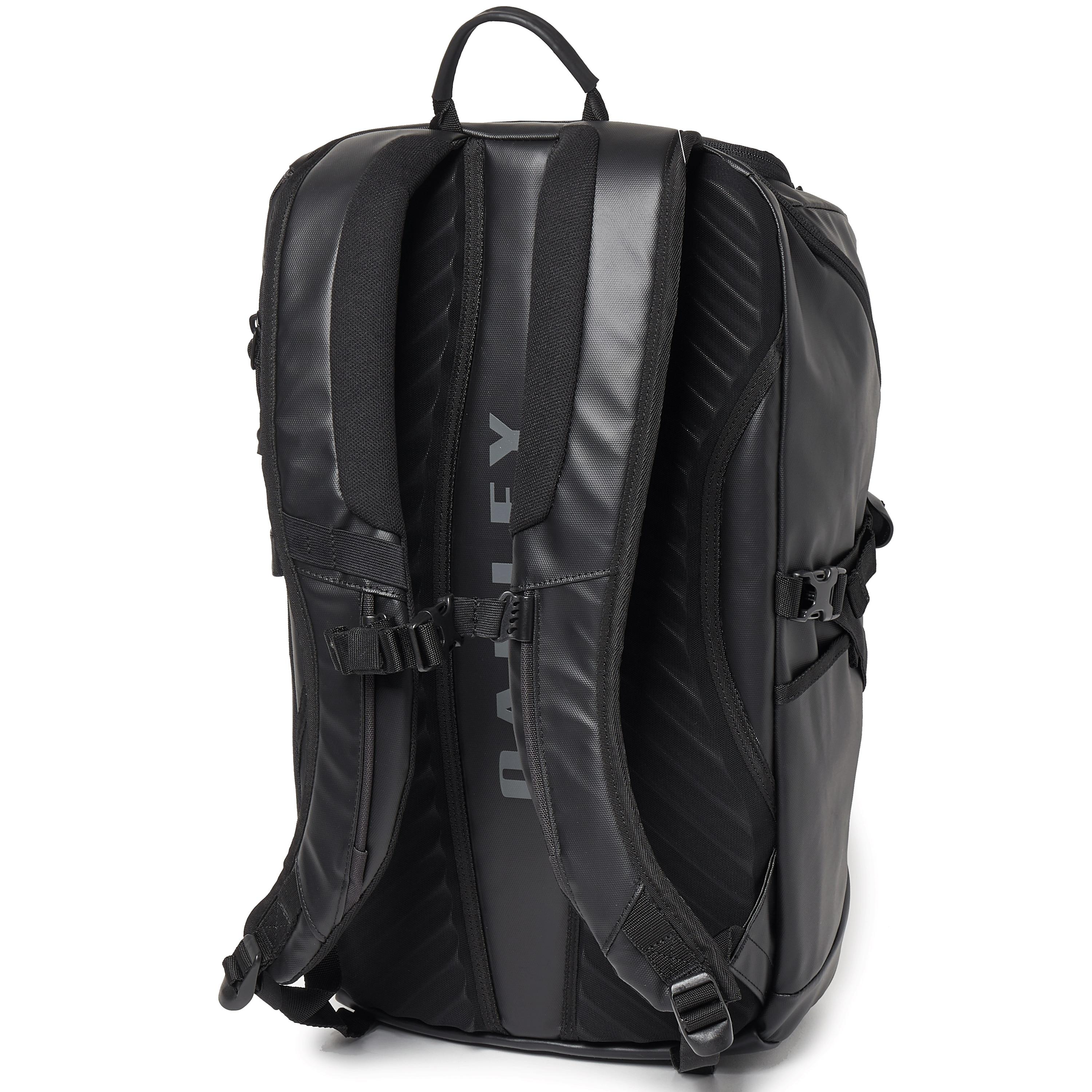 training backpack 1 oakley