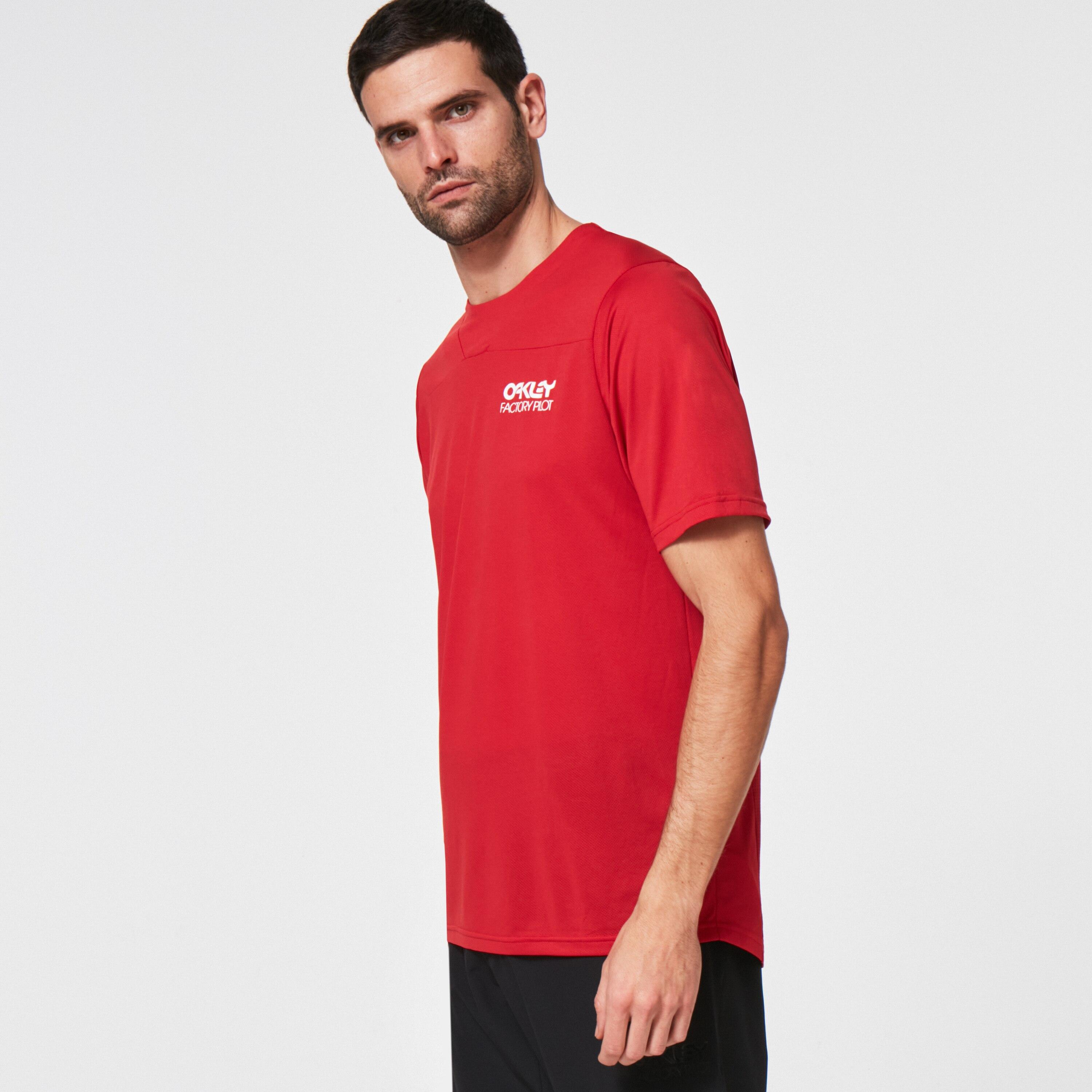 oakley cascade trail tee
