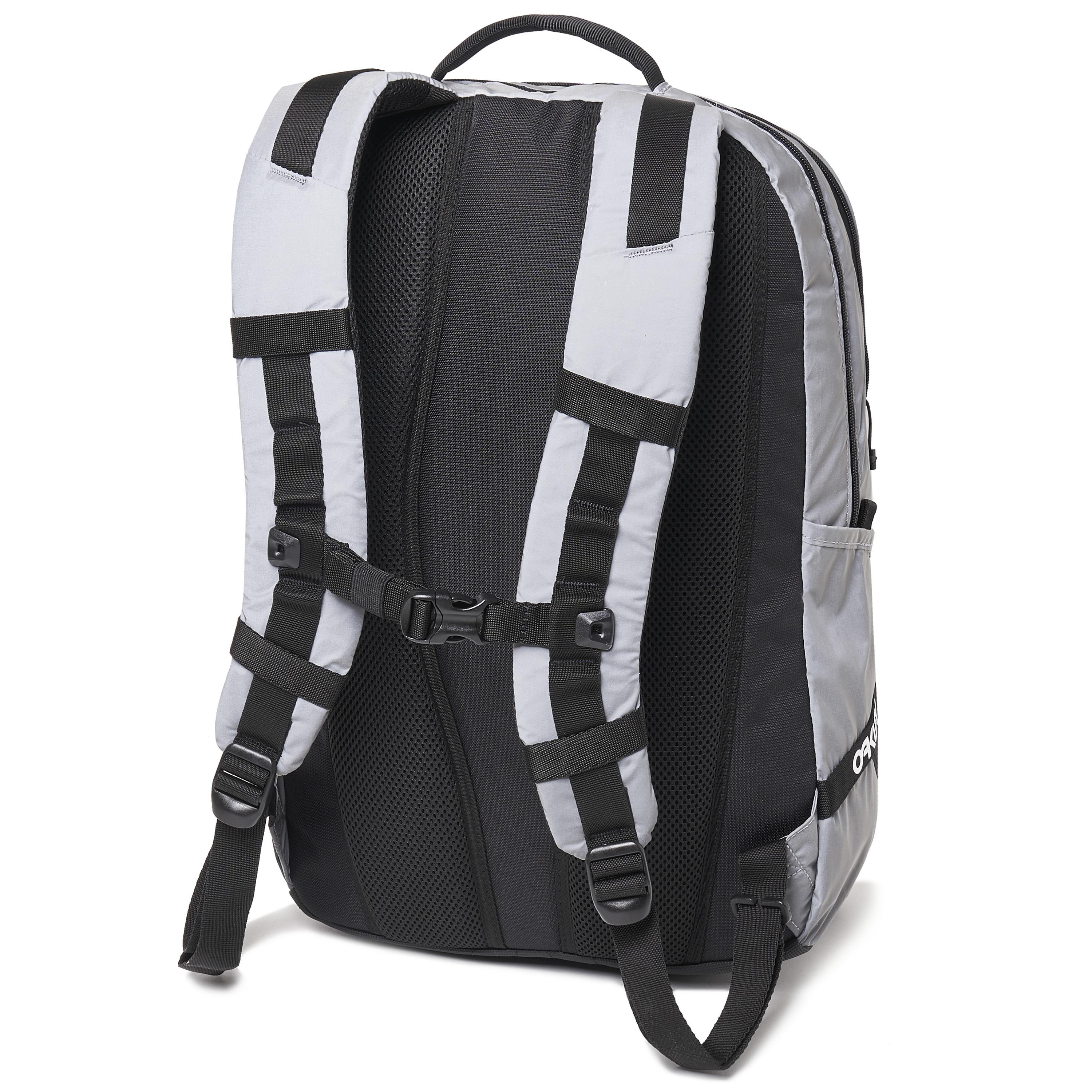 oakley tnp reflective backpack