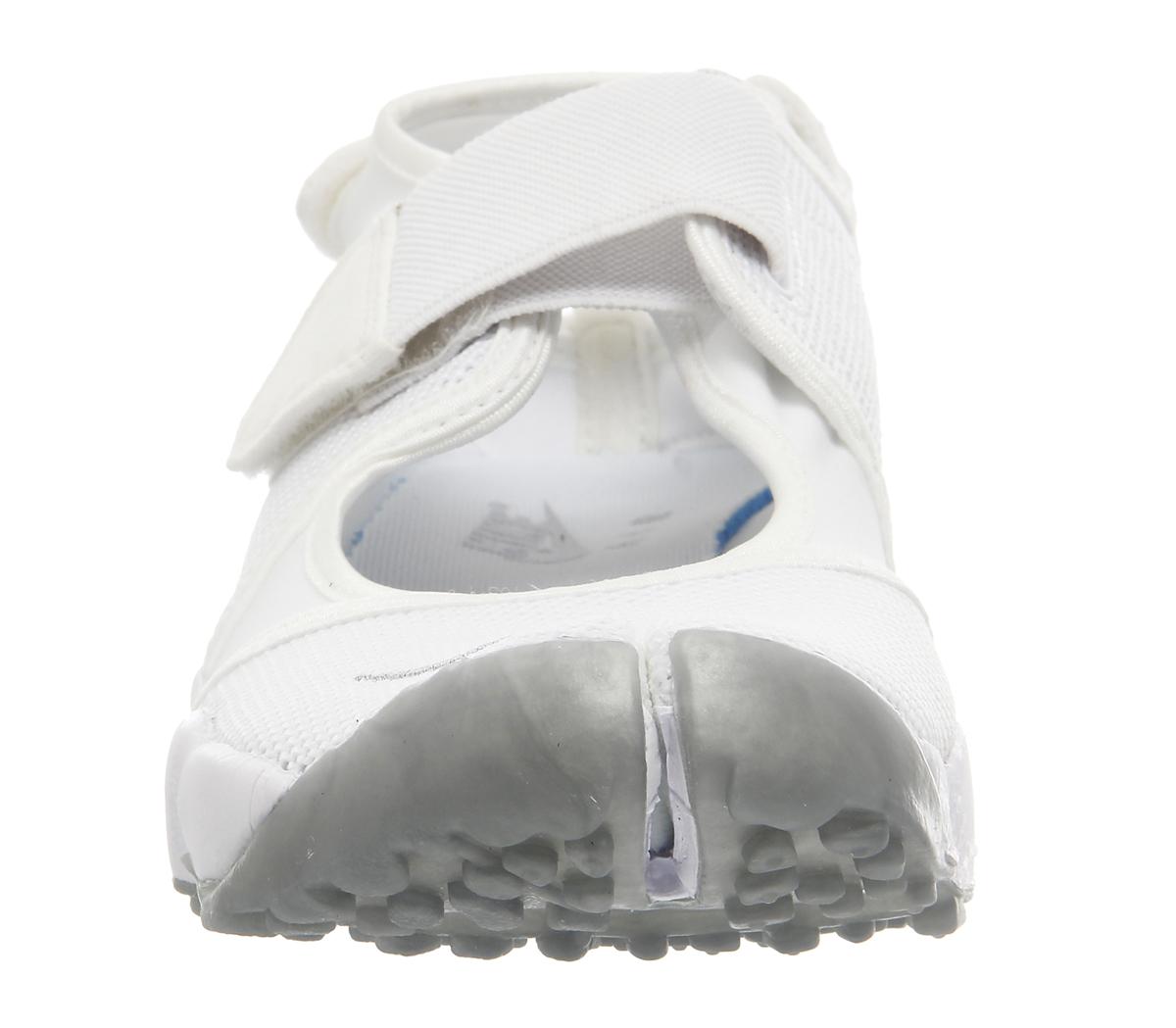 white nike rifts junior