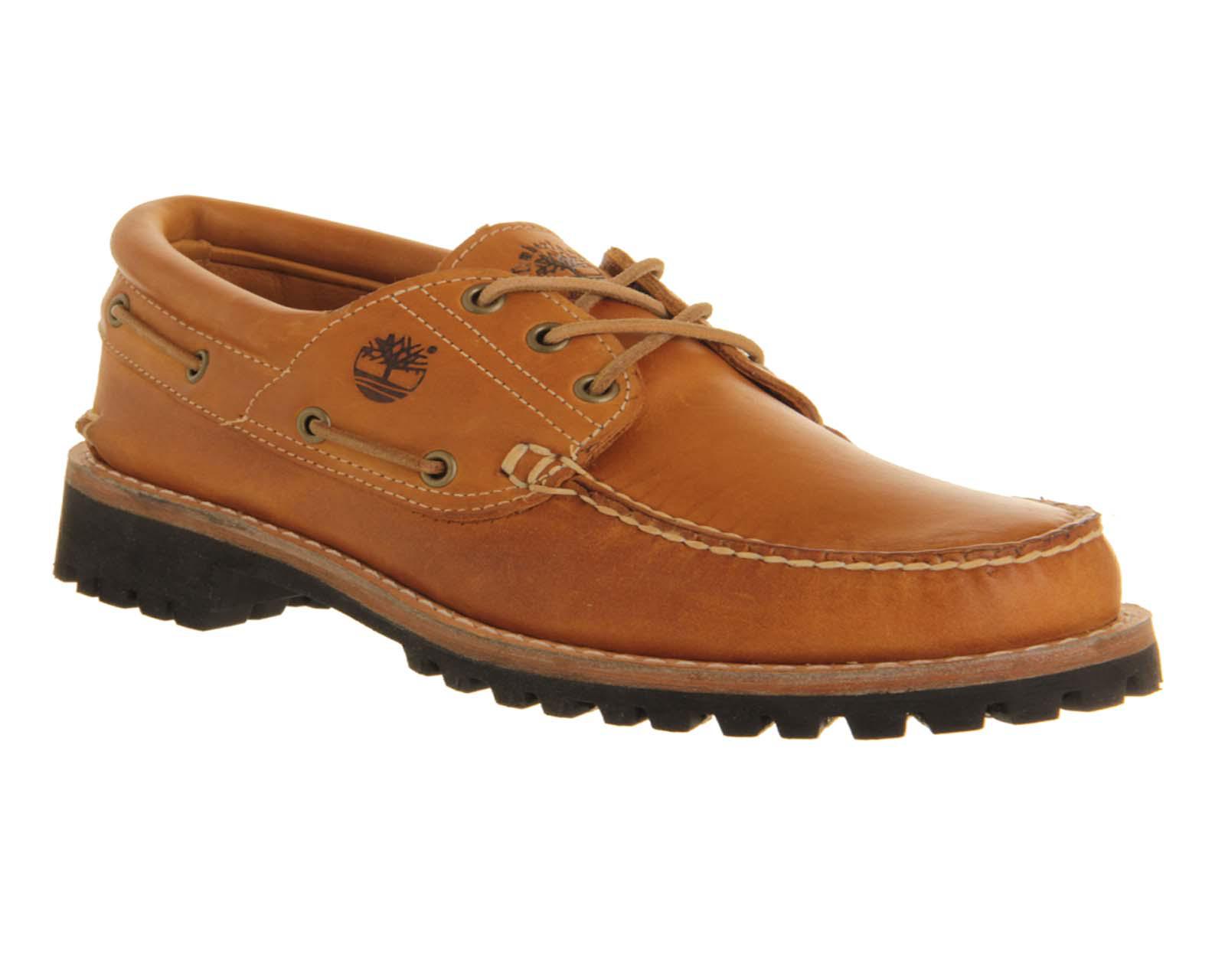 classic full grain boat shoe for men in brown