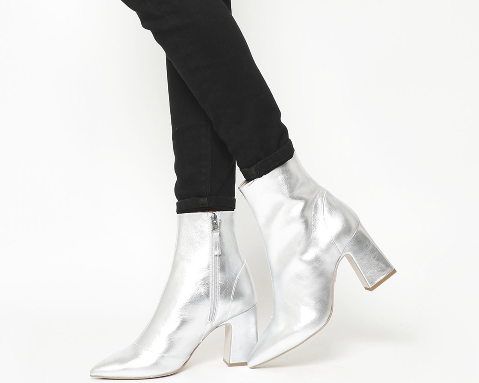 office alto ankle boot