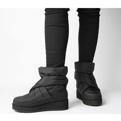 rain boots in stock