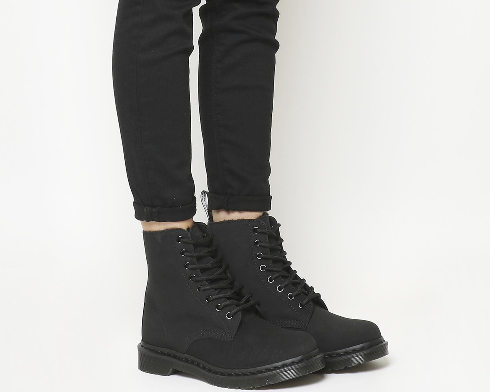 Dr. Martens Pascal Fur Lined Boots in Black - Lyst