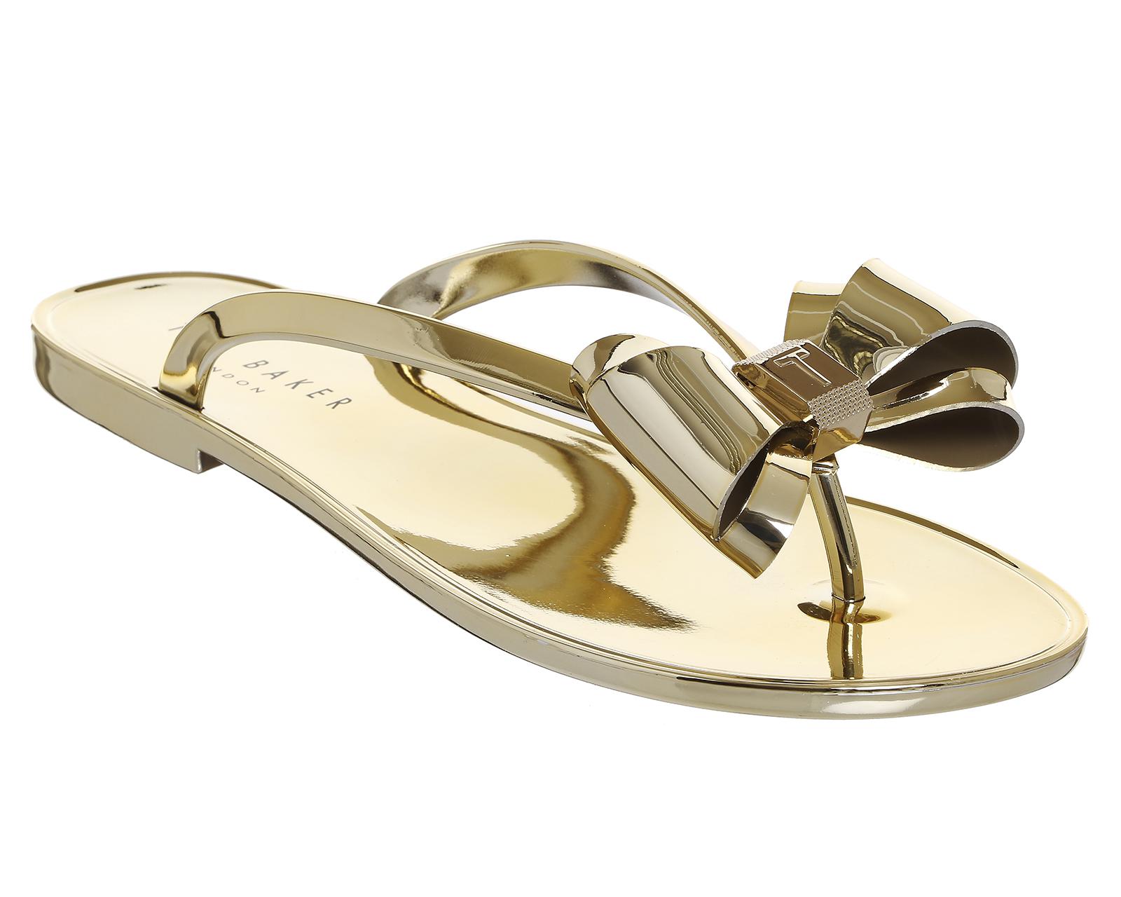 pointed toe trainers