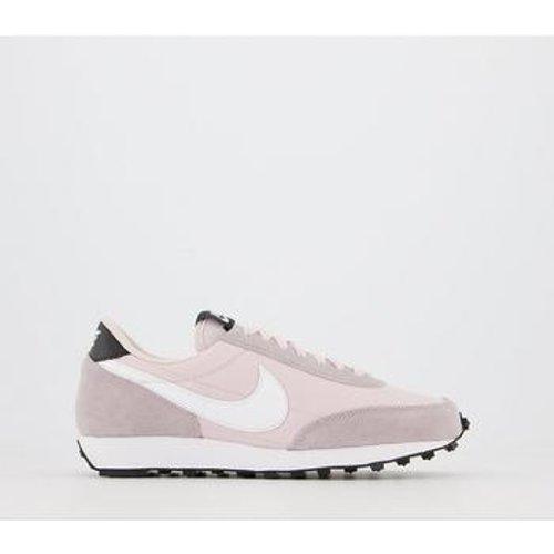 nike daybreak trainers in white and pink