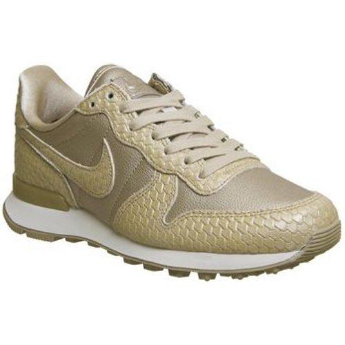 nike natural light shoes