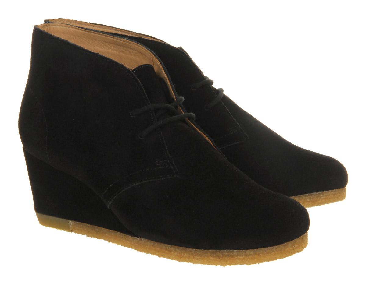 Clarks Yarra Desert Boots in Black | Lyst