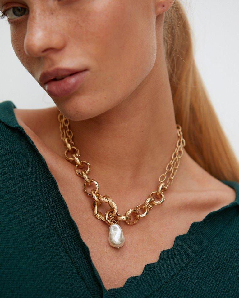 CHUNKY COIN & LOCK PENDANT CHAIN-LINK STATEMENT GOLD-TONED LAYERED NEC