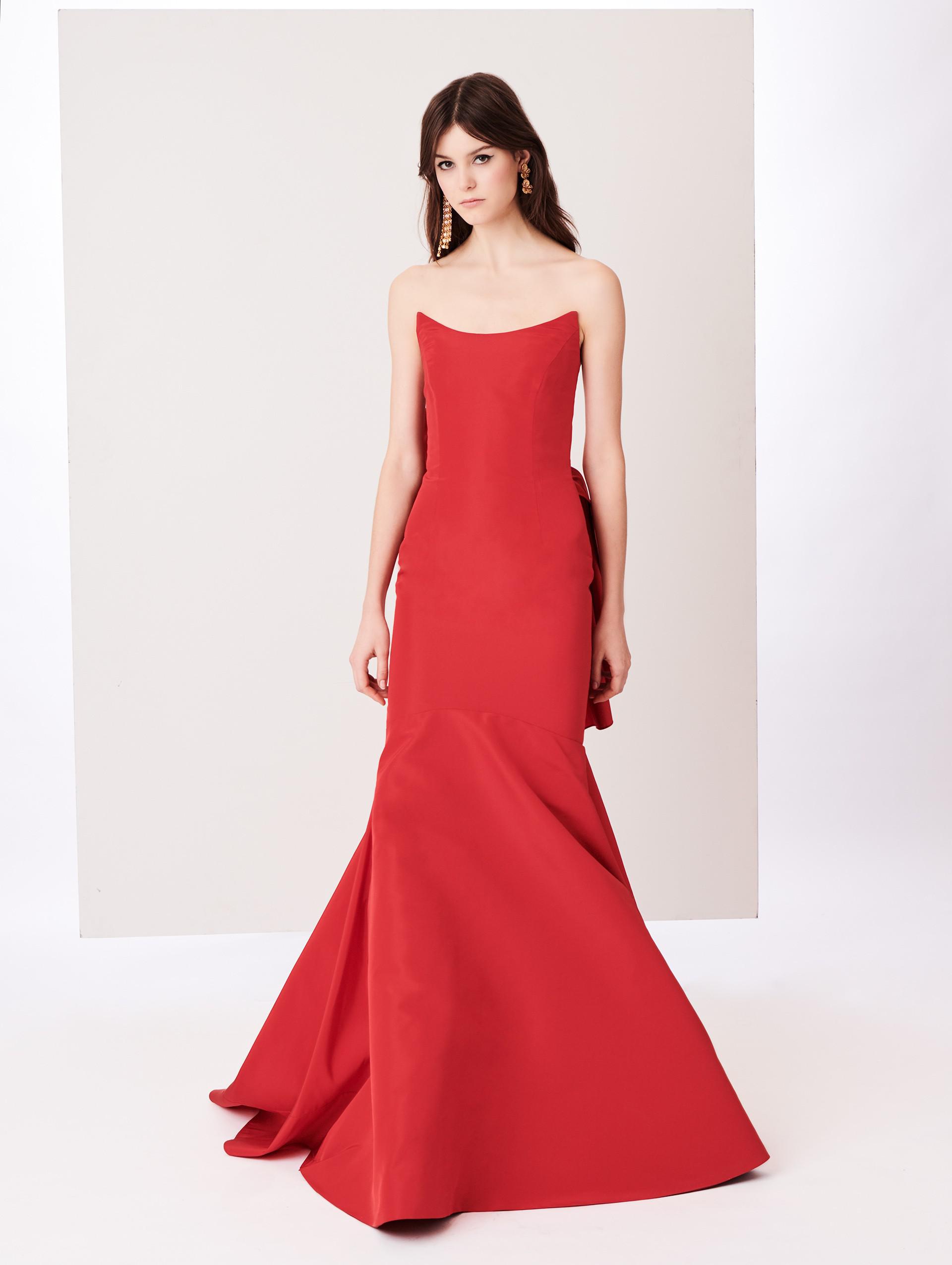 Oscar de la Renta Scarlet Bow-back Silk-faille Gown in Red | Lyst