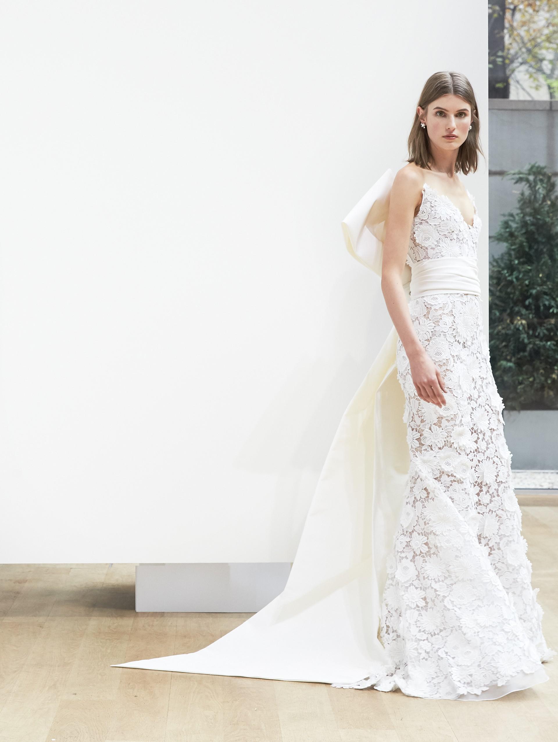 Lyst Oscar De La A Fl Lace Lola Gown In White