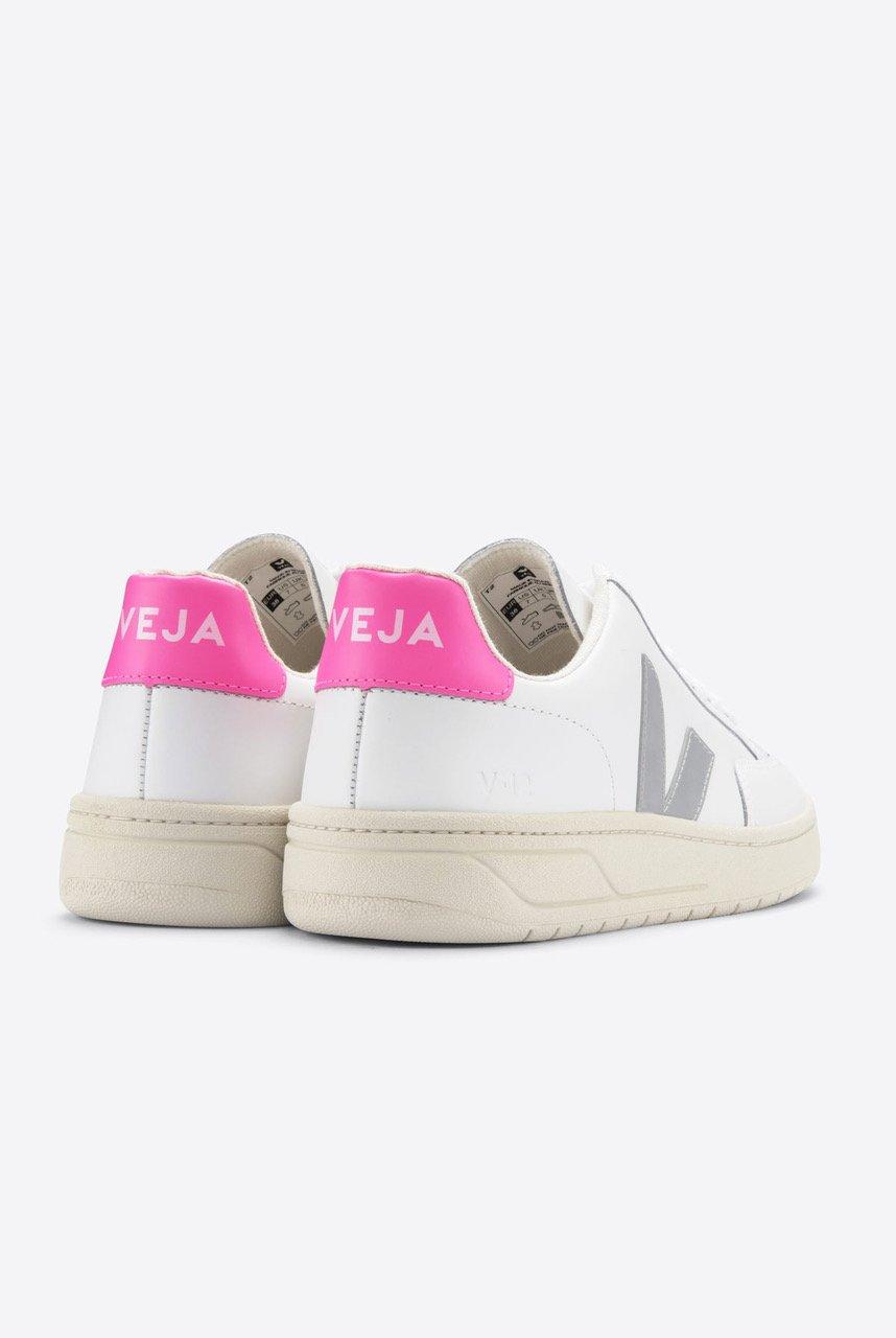 veja v12 leather