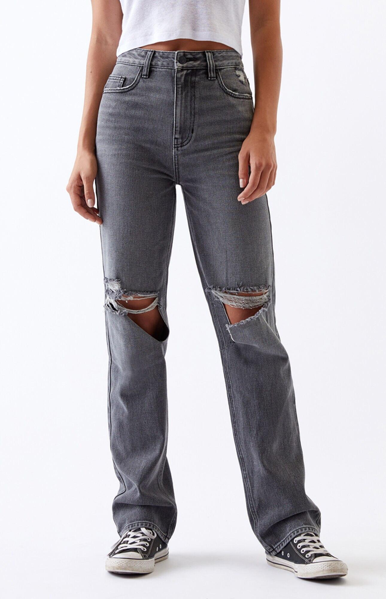 black ripped jeans boyfriend