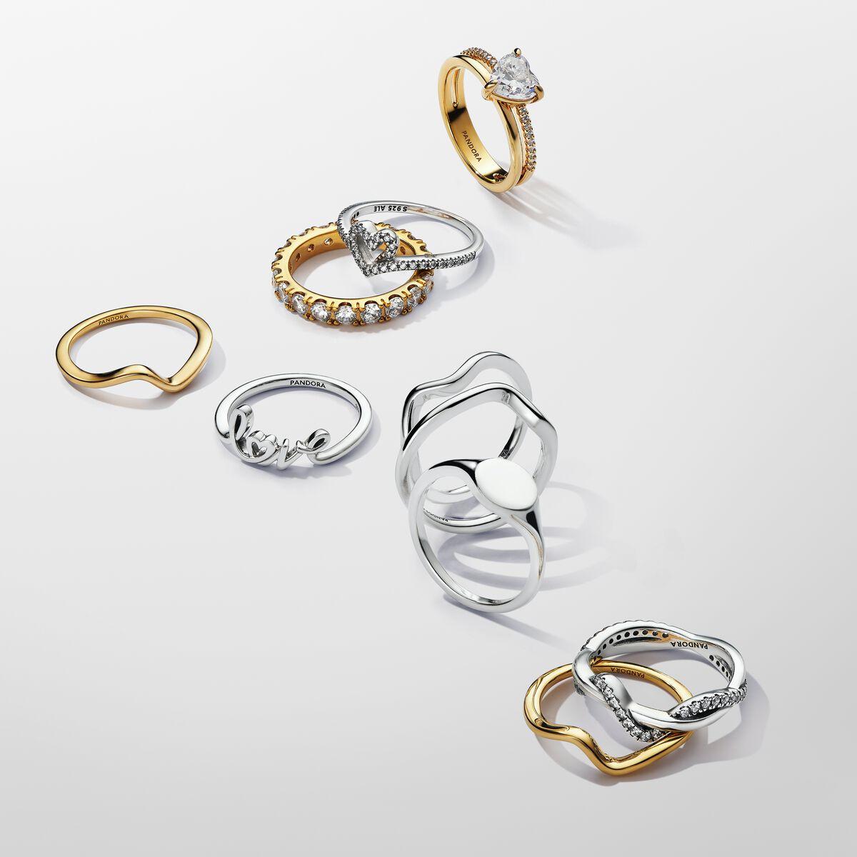 PANDORA Engravable Signet Ring in Metallic Lyst UK