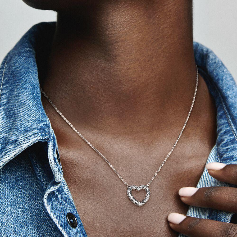 Pave Snake Chain Pattern Open Heart Collier Necklace 2024 www.alhudapk