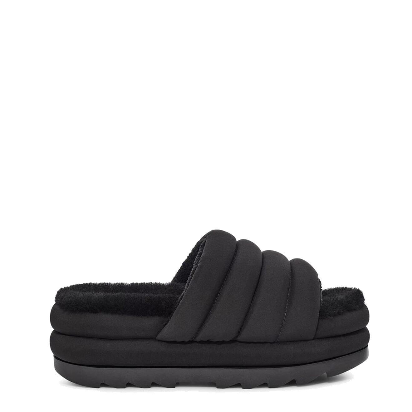 UGG Maxi Slide in Black | Lyst
