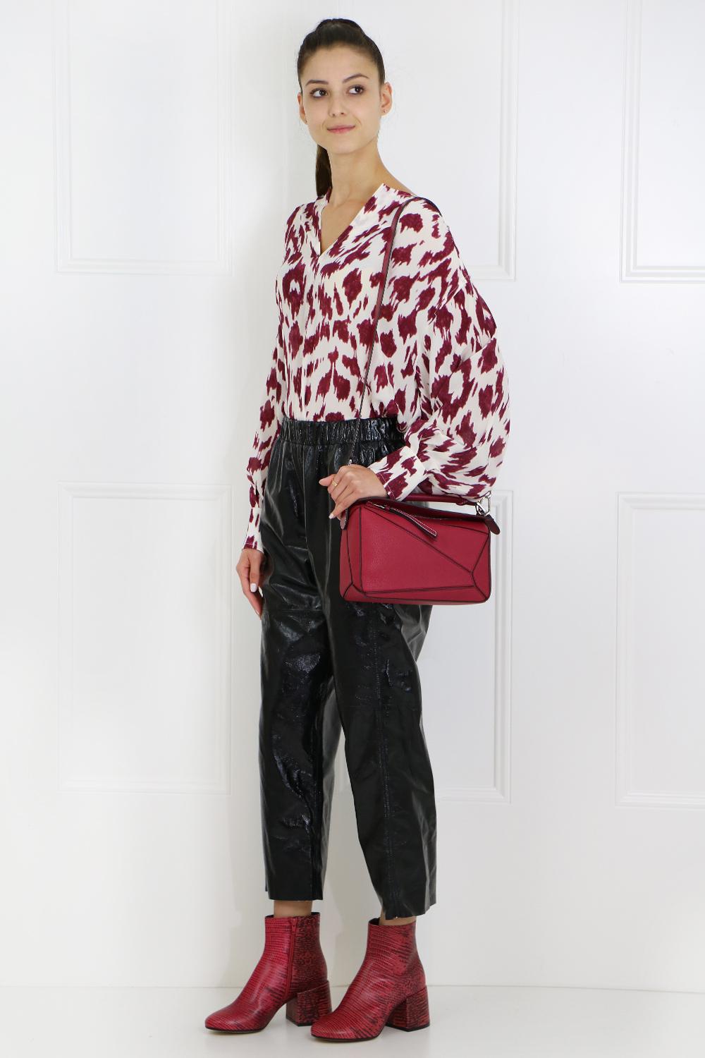 loewe puzzle bag raspberry