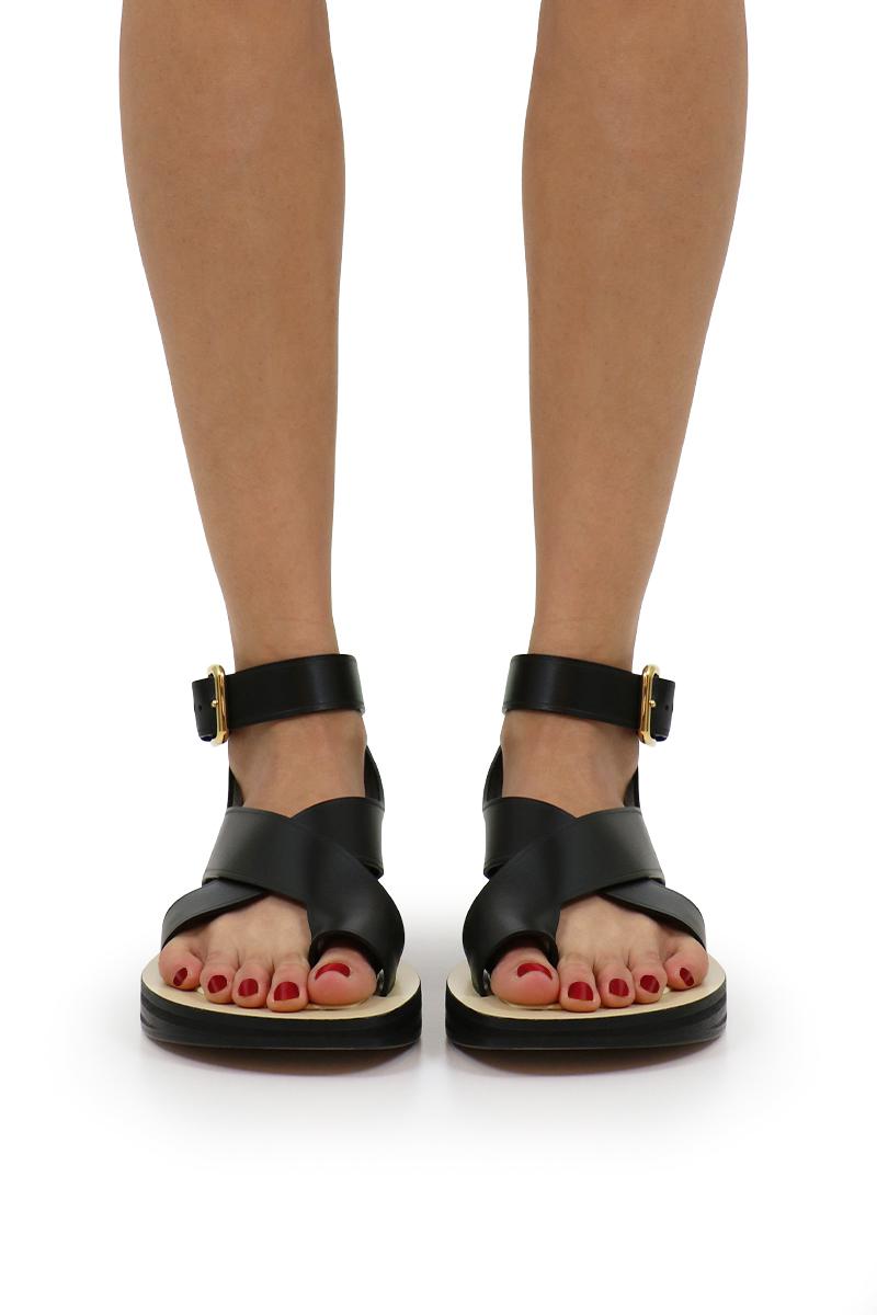 celine sandals toe ring