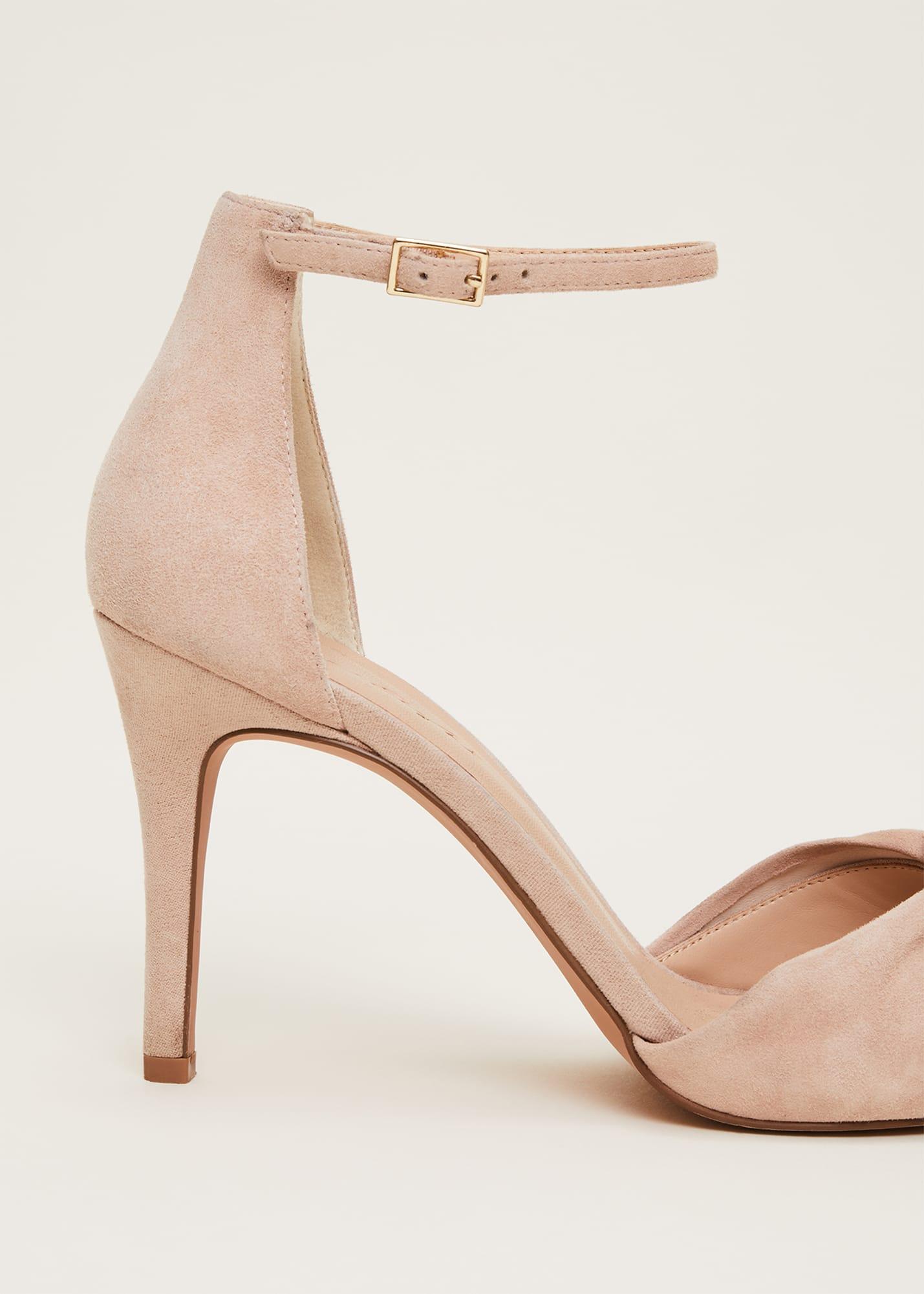 Nude best sale closed heels