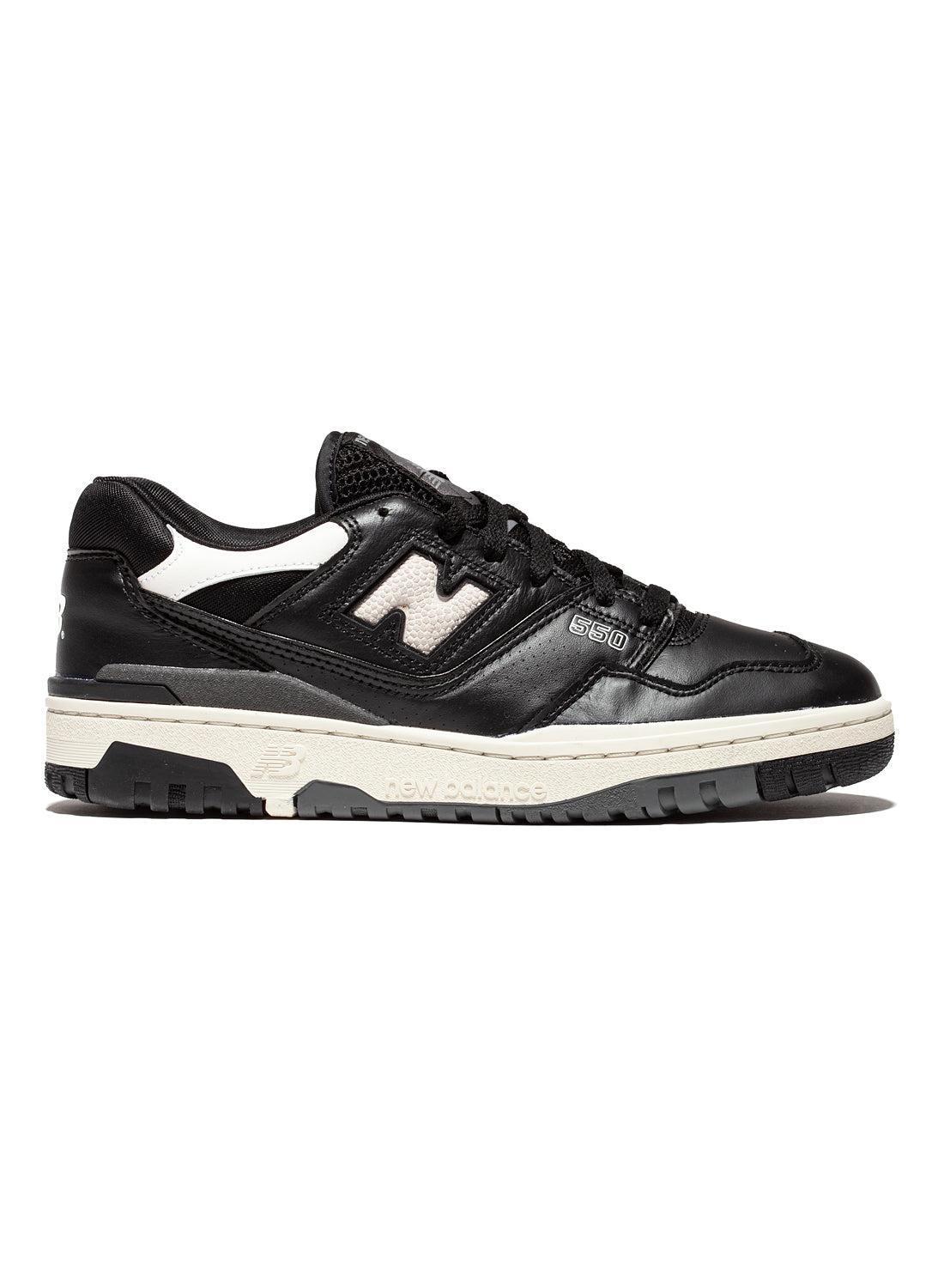 New Balance 550 Trainer in Black for Men Lyst UK