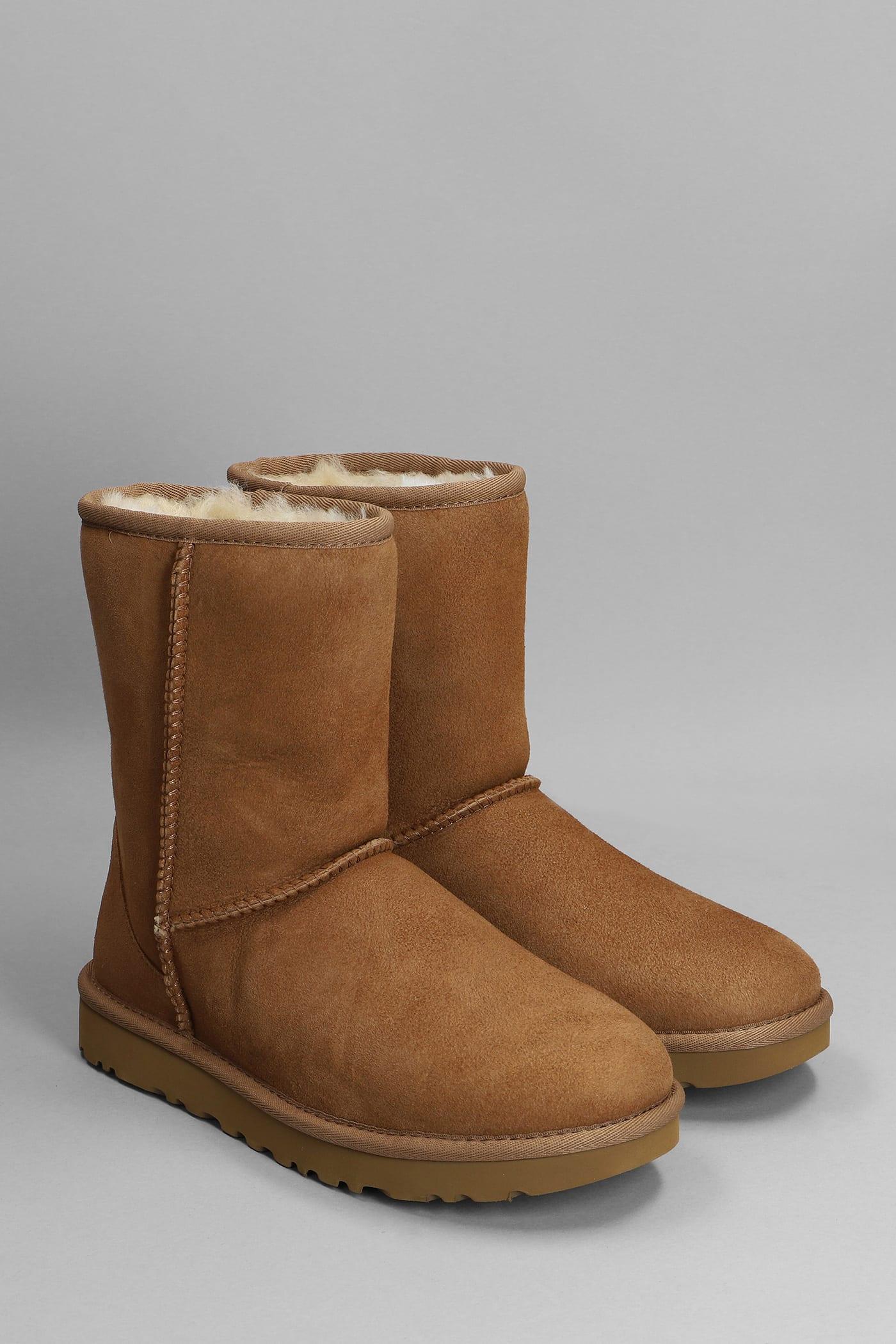 UGG Classic Short Ii Low Heels Ankle Boots In Suede in Brown | Lyst