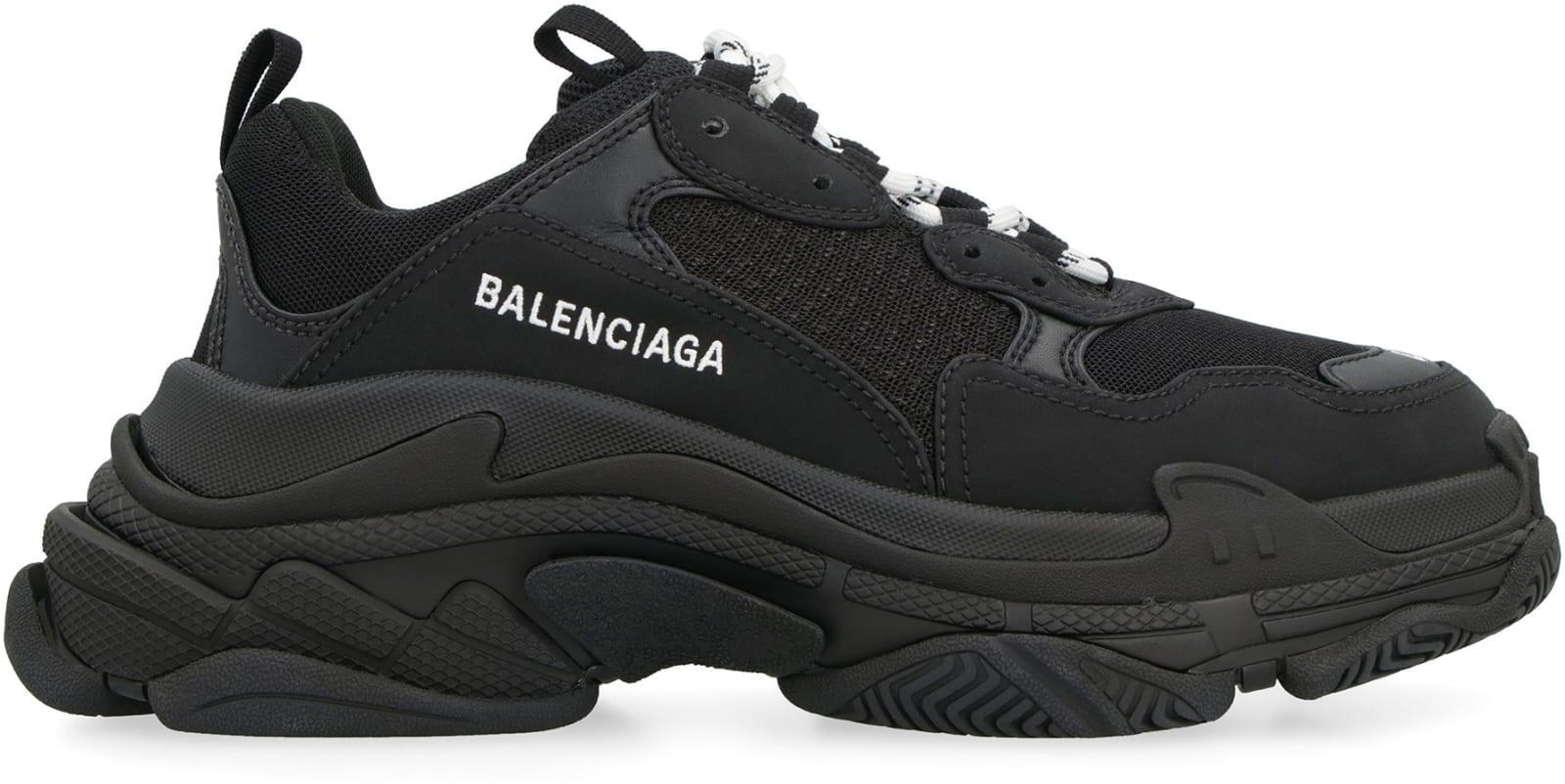 Balenciaga Triple S Low-top Sneakers in Black | Lyst
