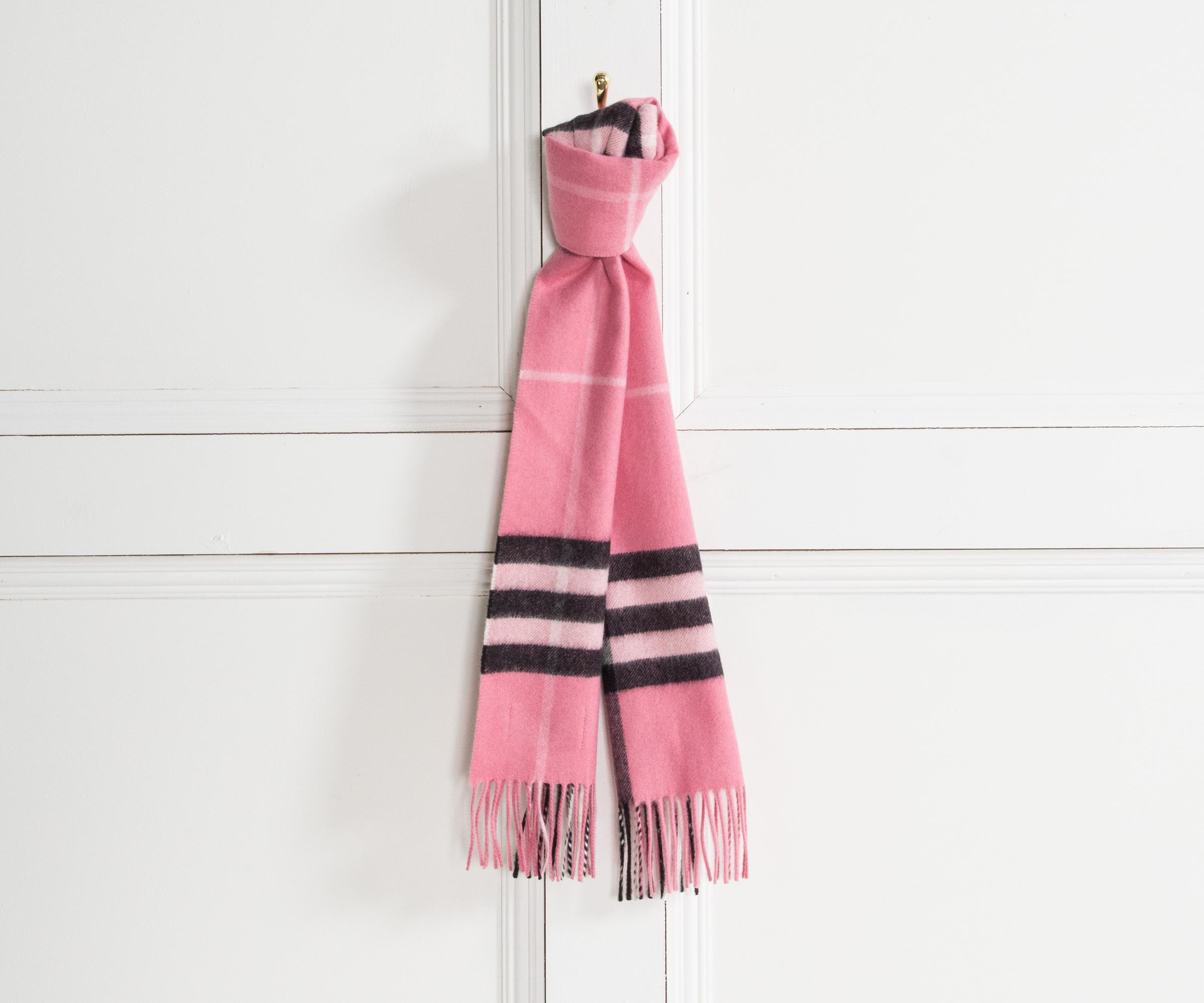 giant icon check cashmere scarf burberry
