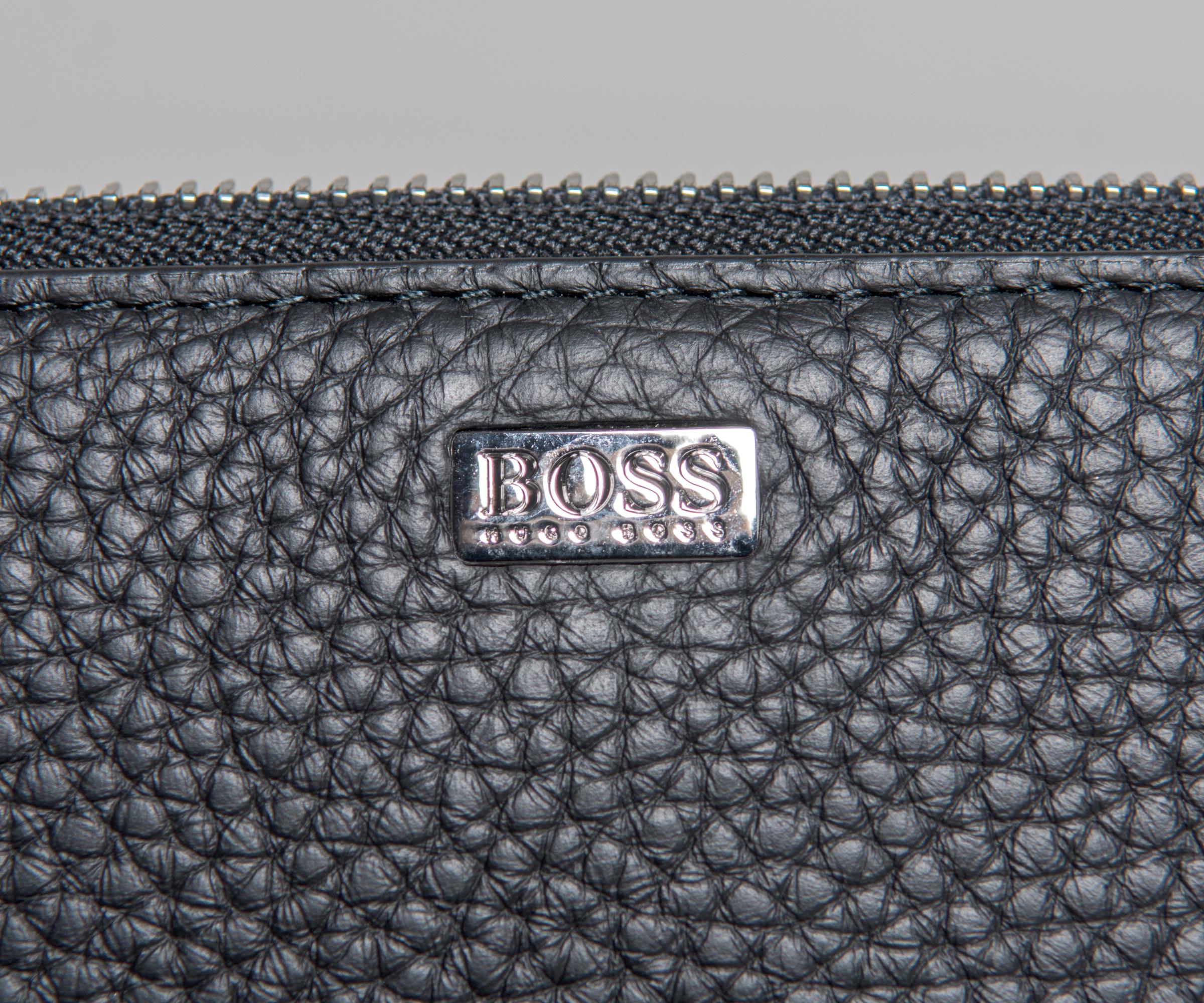 boss crosstown wallet