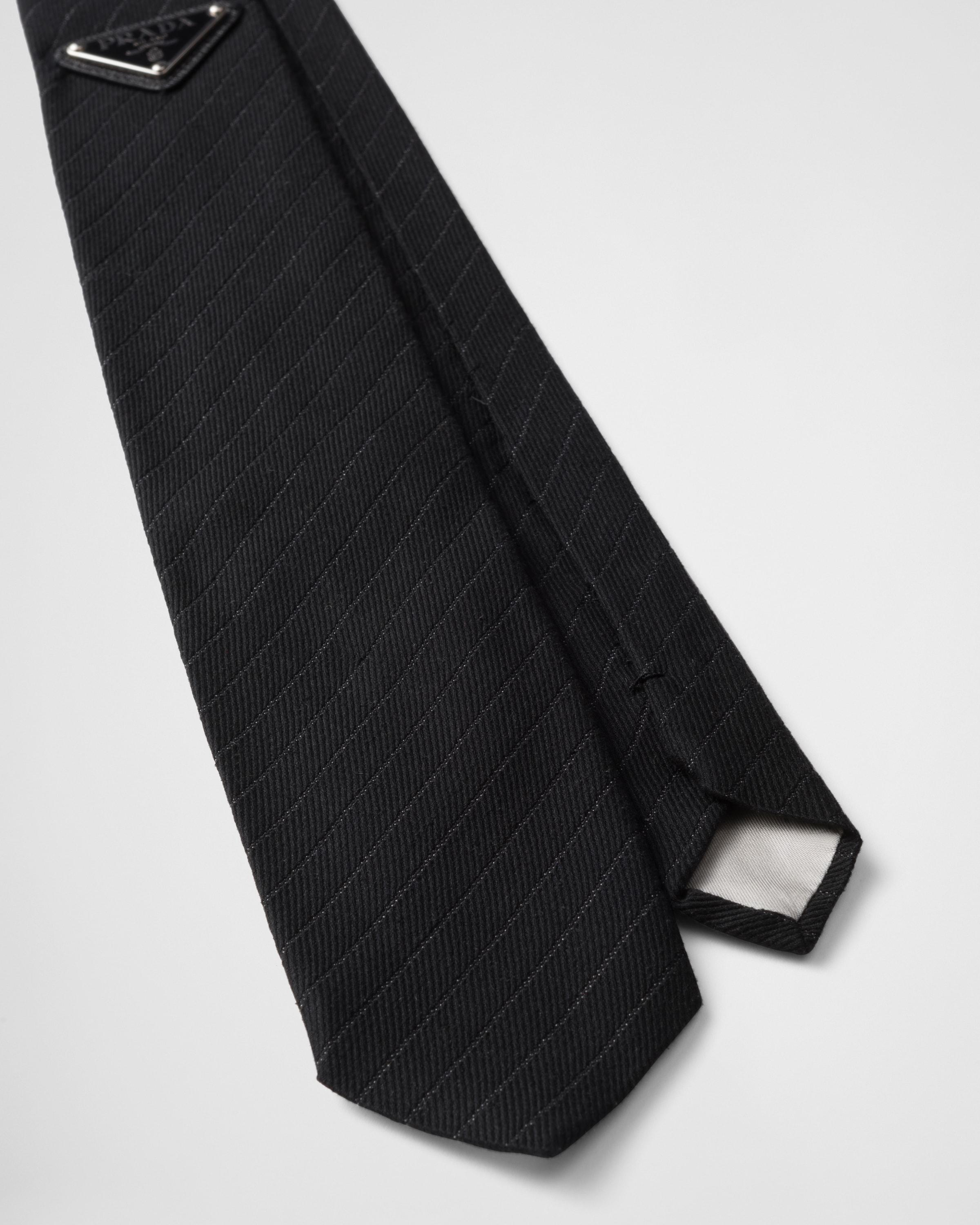 ネクタイ Prada silk tie with logo 23992462_54102043_600.jpg