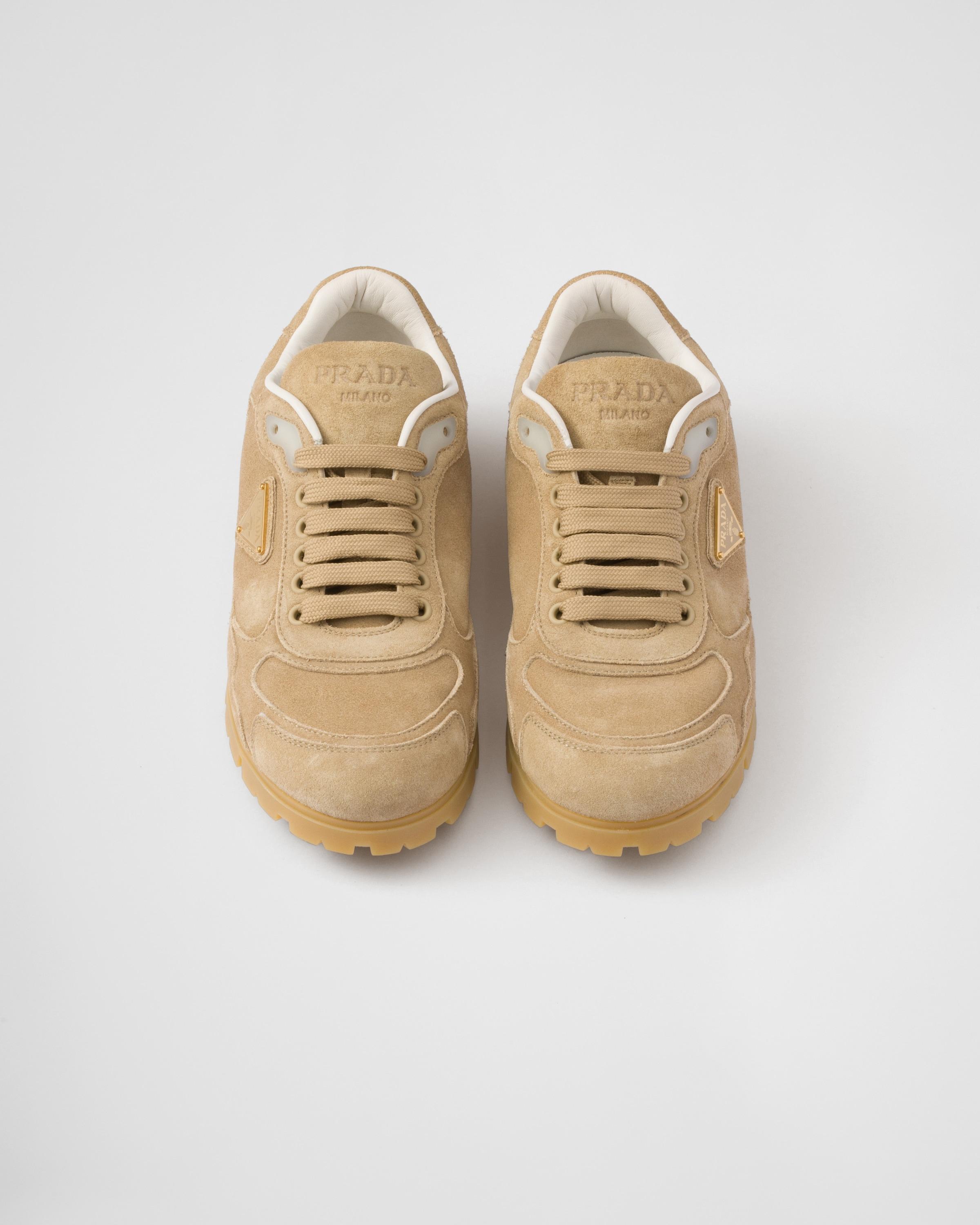 スニーカー Prada Faded suede sneakers Prada Faded Suede Sneakers | Brown | FARFETCH