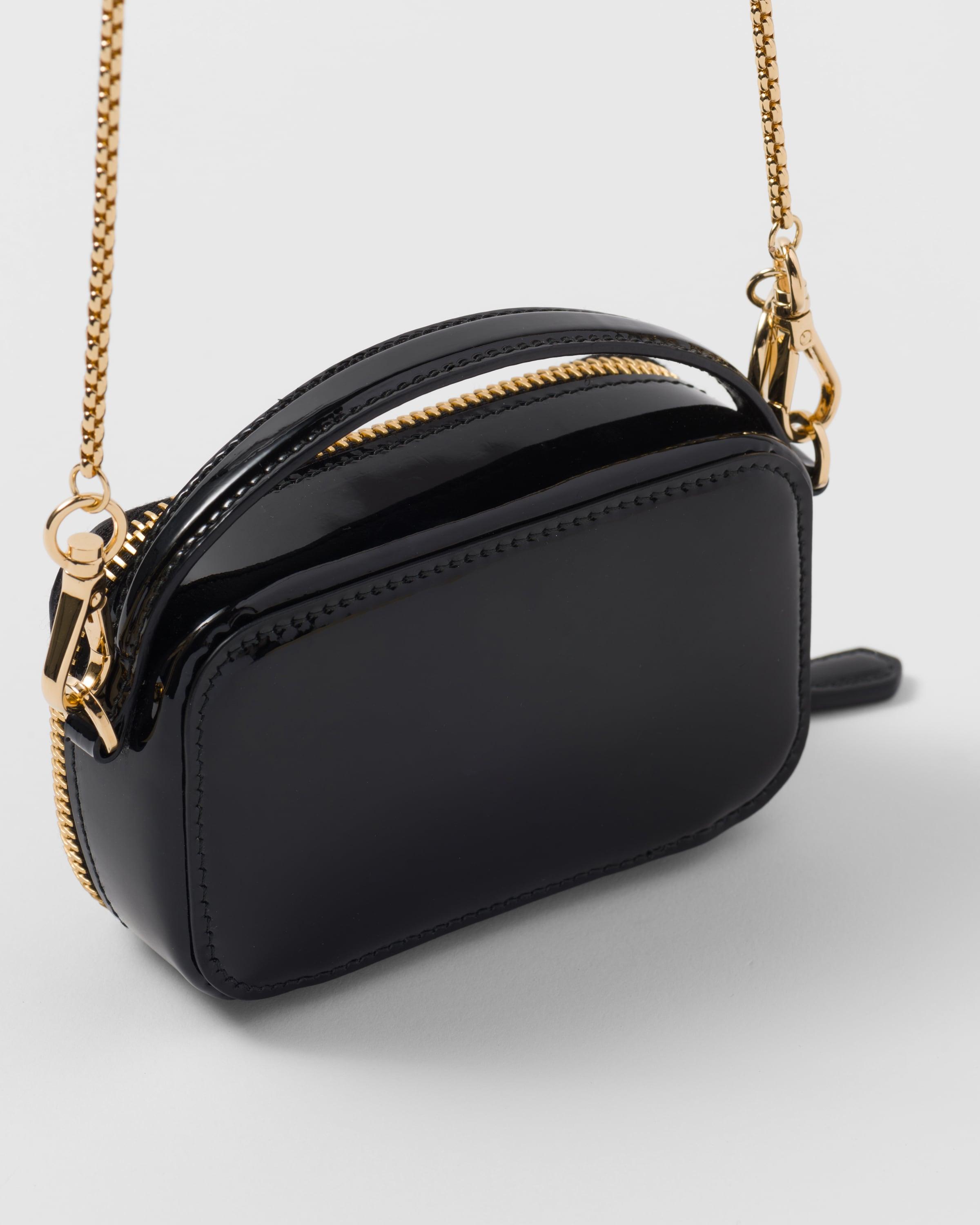 PRADA★Patent leather mini-pouch ミニポーチ★送料込 cq5dam.web.hebebed.600.600.jpg