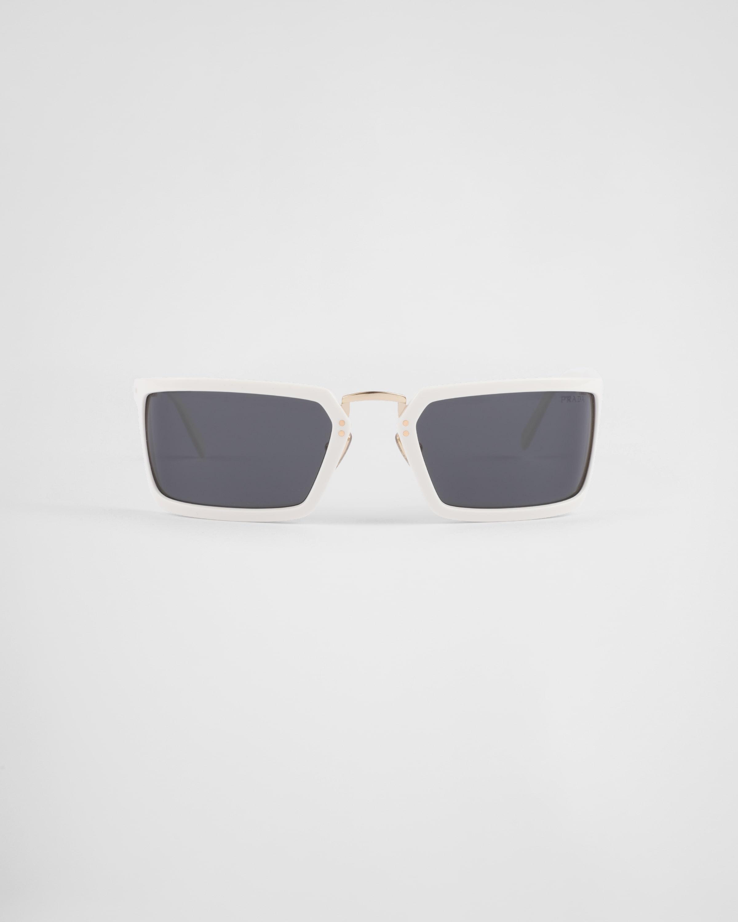 Prada Runway Sonnenbrille in Weiß für Herren | Lyst DE