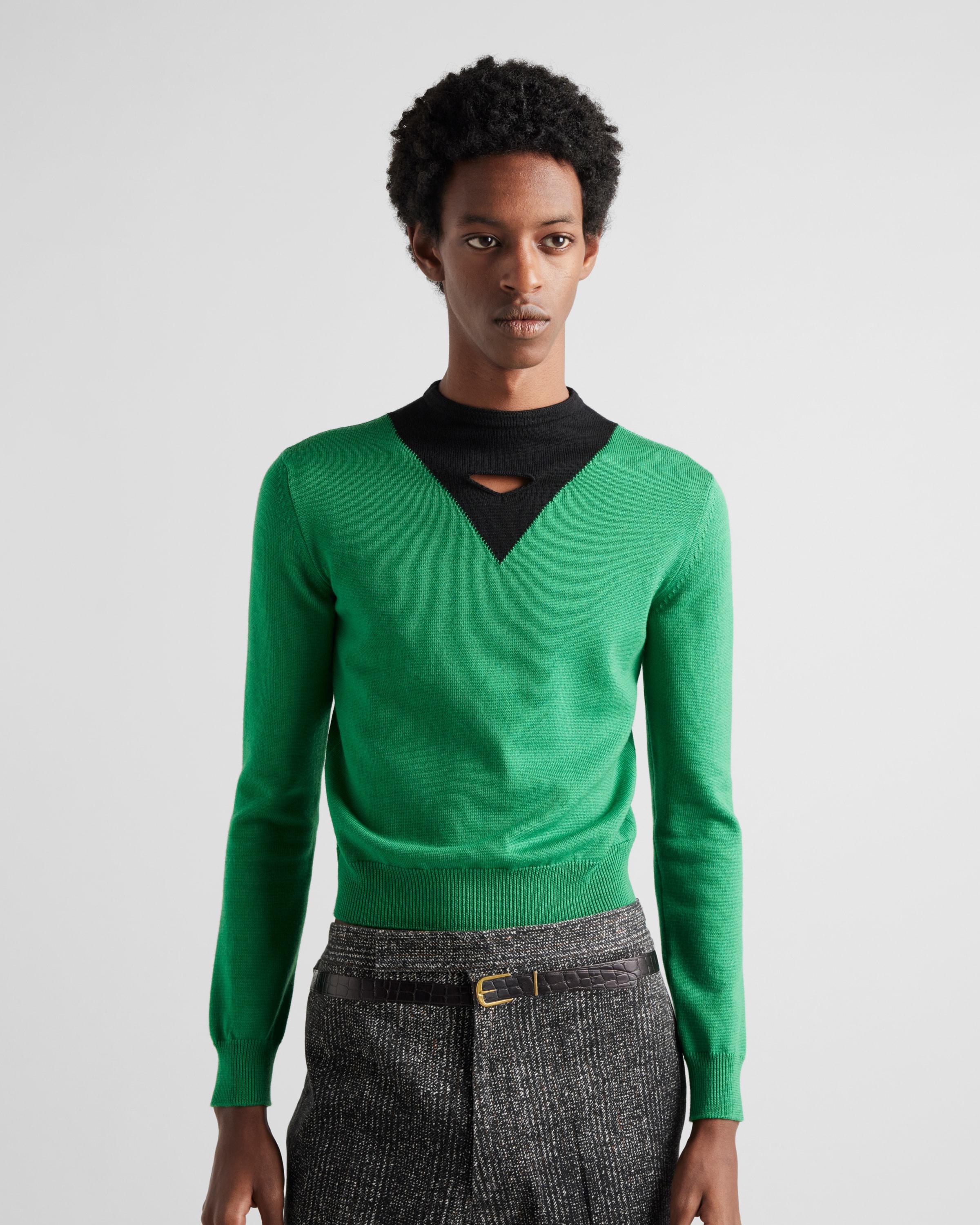 prada-VertNoir-Pull-En-Laine.jpeg