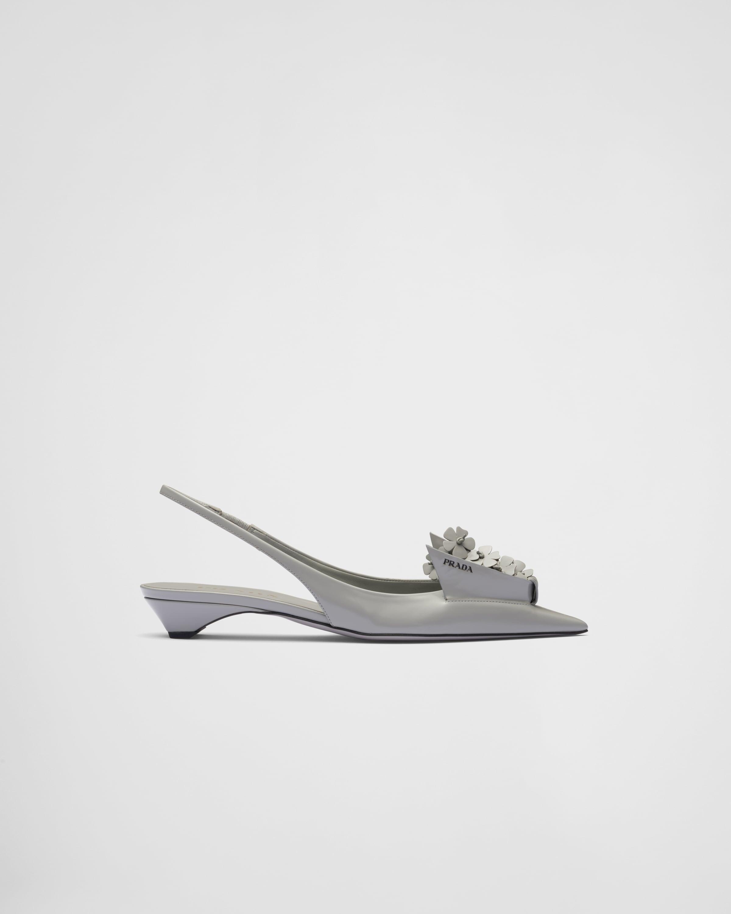 PRADA＊slingback pumps with floral appliques パンプス＊送込 PRADA＊slingback pumps with floral appliques パンプス＊送込
